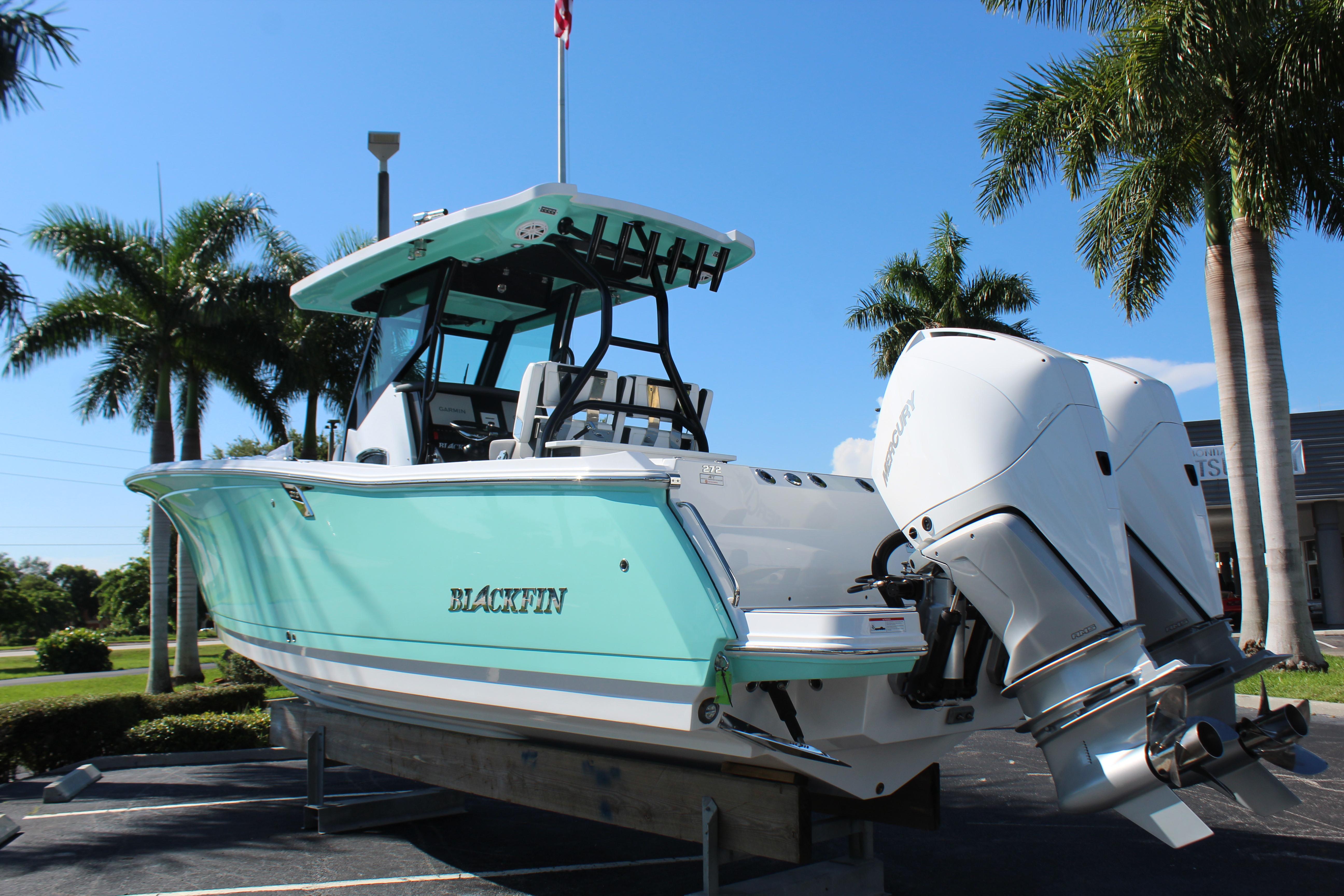 2023 Blackfin 272 CC