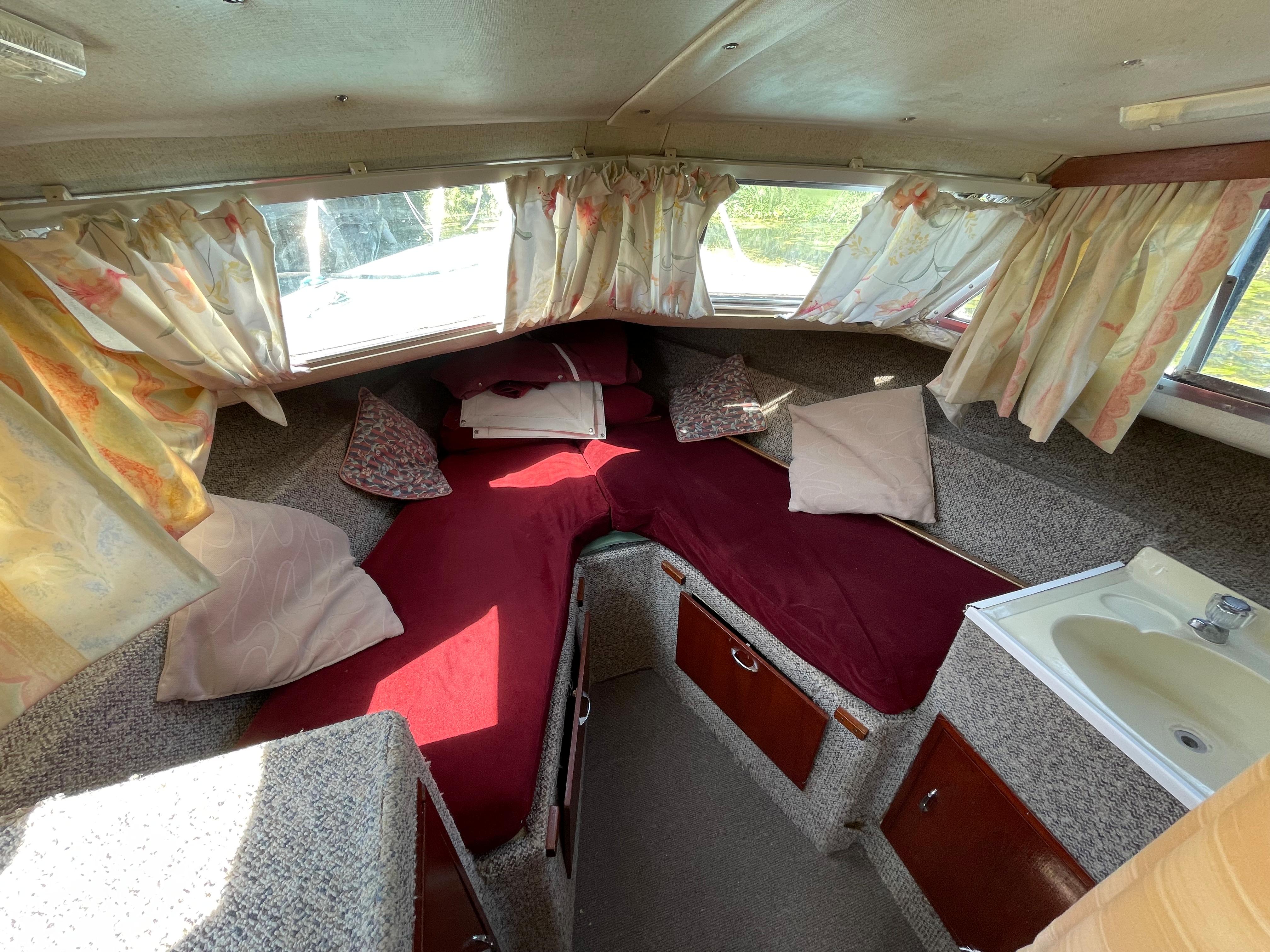 1979 Elysian 27