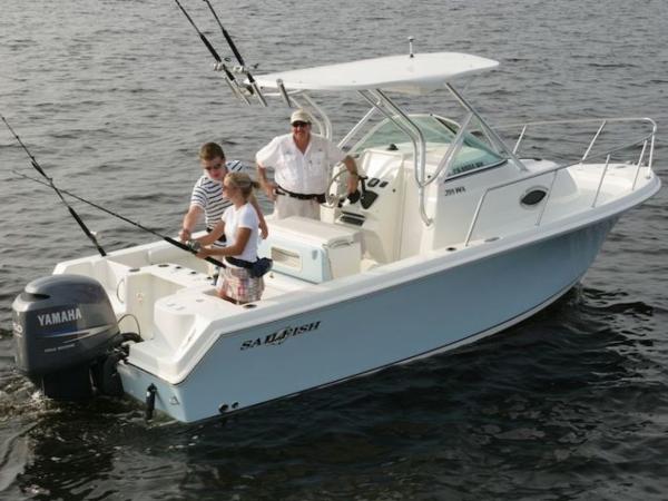 2022 Sailfish boat for sale, model of the boat is 220 WAC & Image # 1 of 7