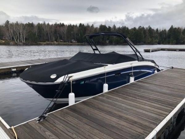 2015 Sea Ray boat for sale, model of the boat is 270 Sundeck & Image # 10 of 12