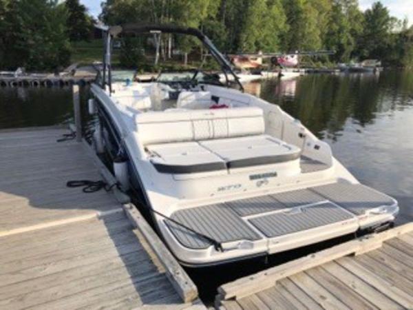 2015 Sea Ray boat for sale, model of the boat is 270 Sundeck & Image # 12 of 12