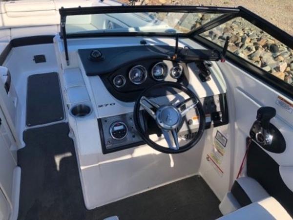 2015 Sea Ray boat for sale, model of the boat is 270 Sundeck & Image # 7 of 12