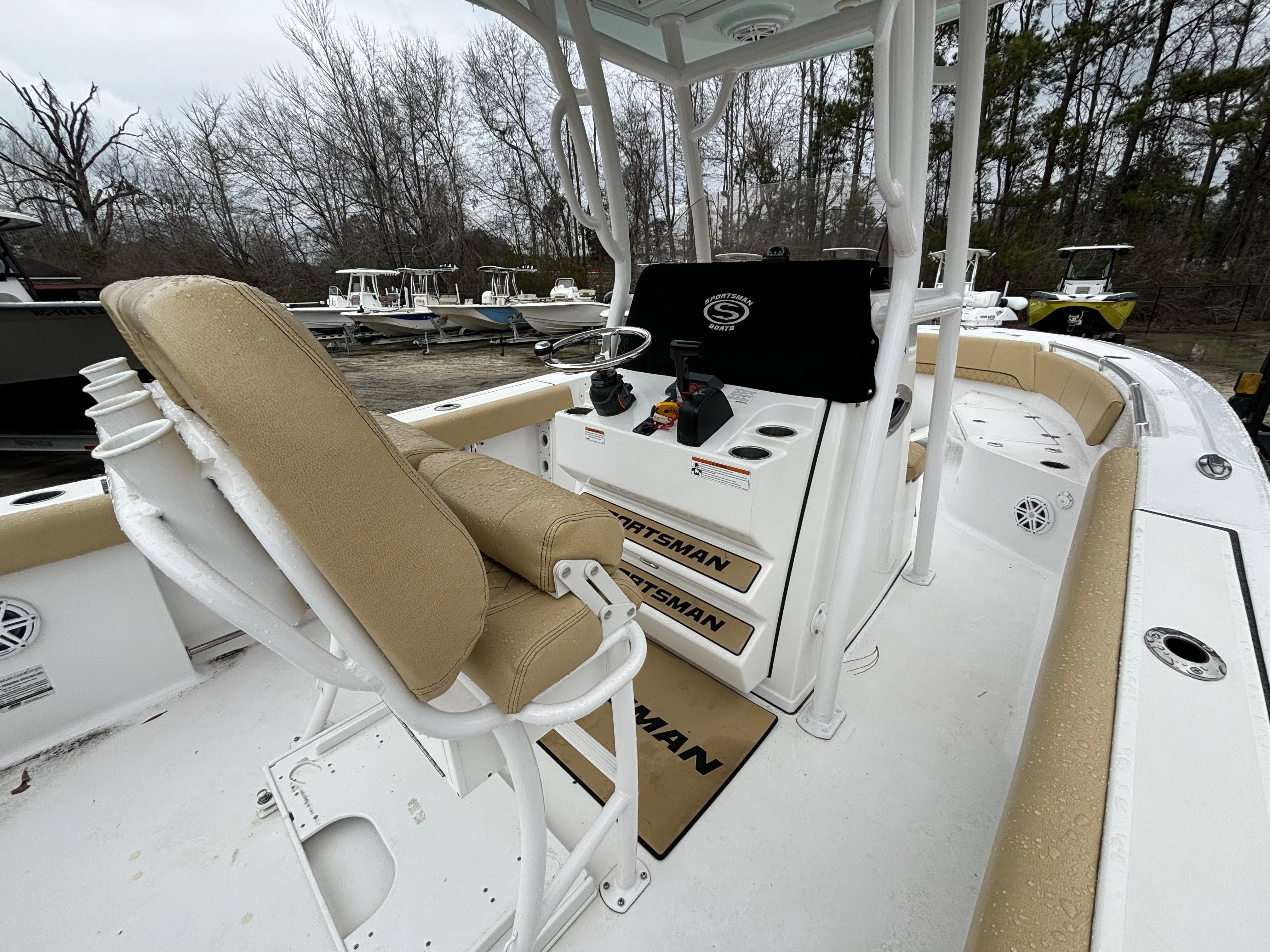 2021 Sportsman Open 242 Center Console - Image 6