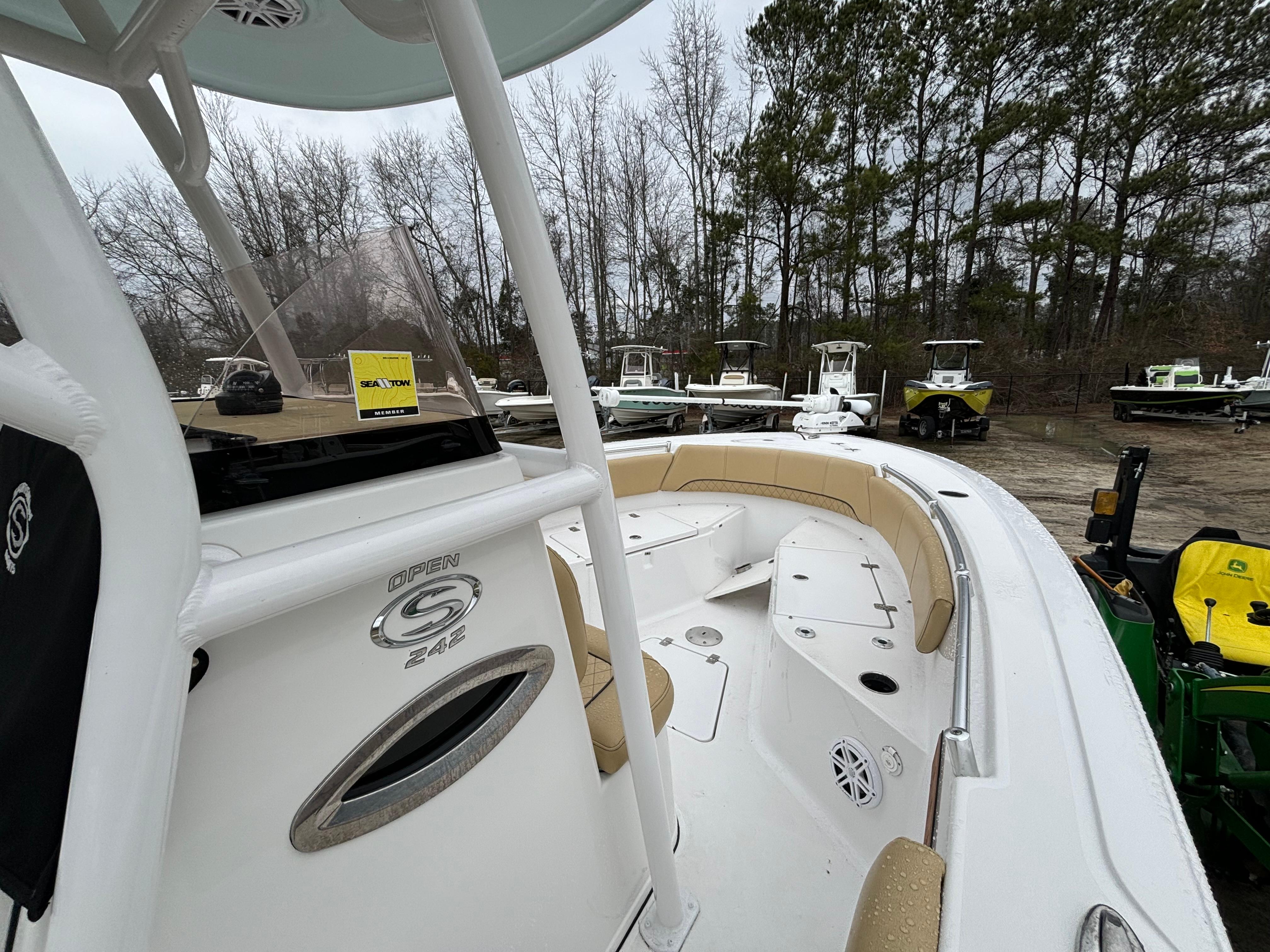 2021 Sportsman Open 242 Center Console - Image 10