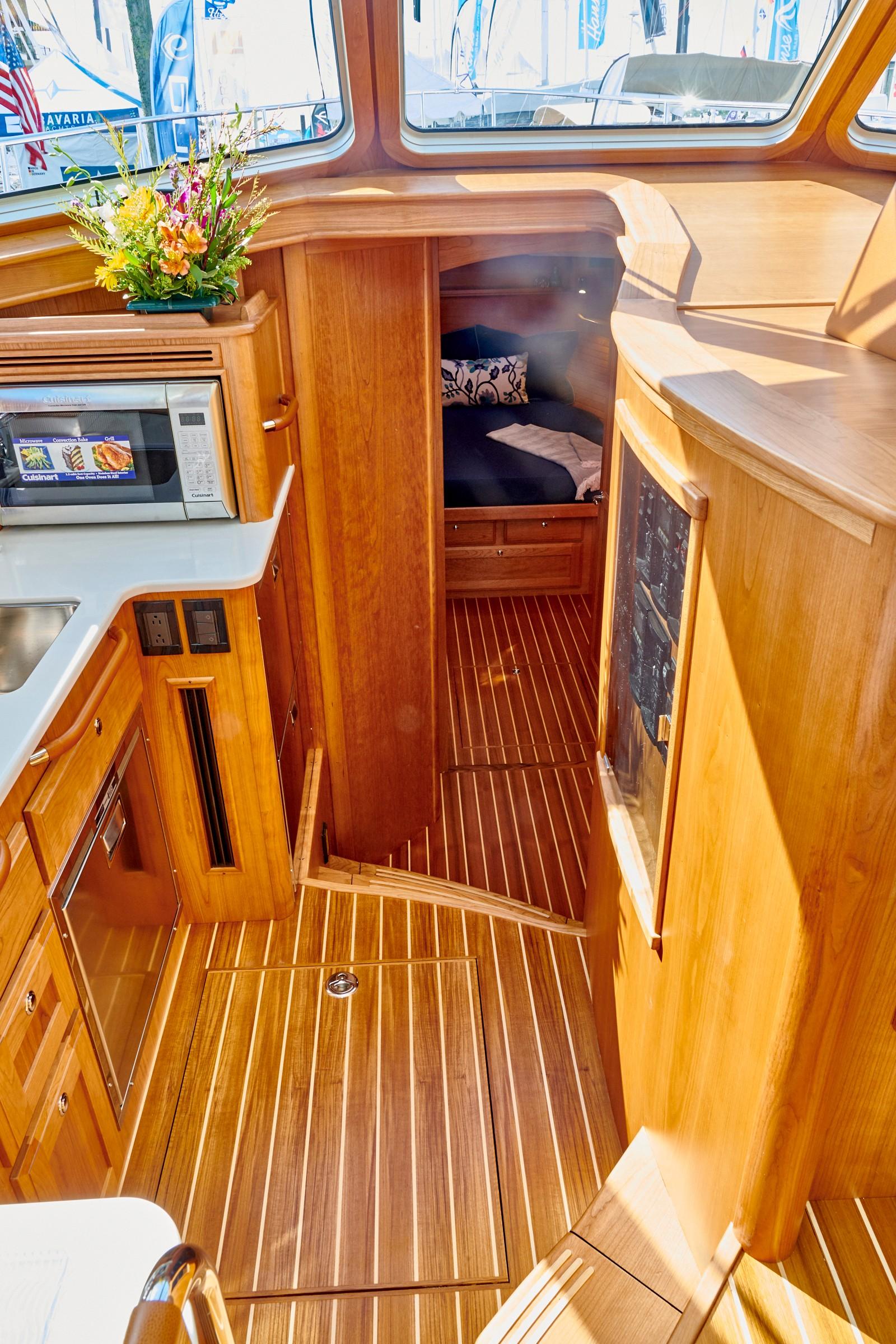 45 ft Sabre 45SE Galley to Companionway