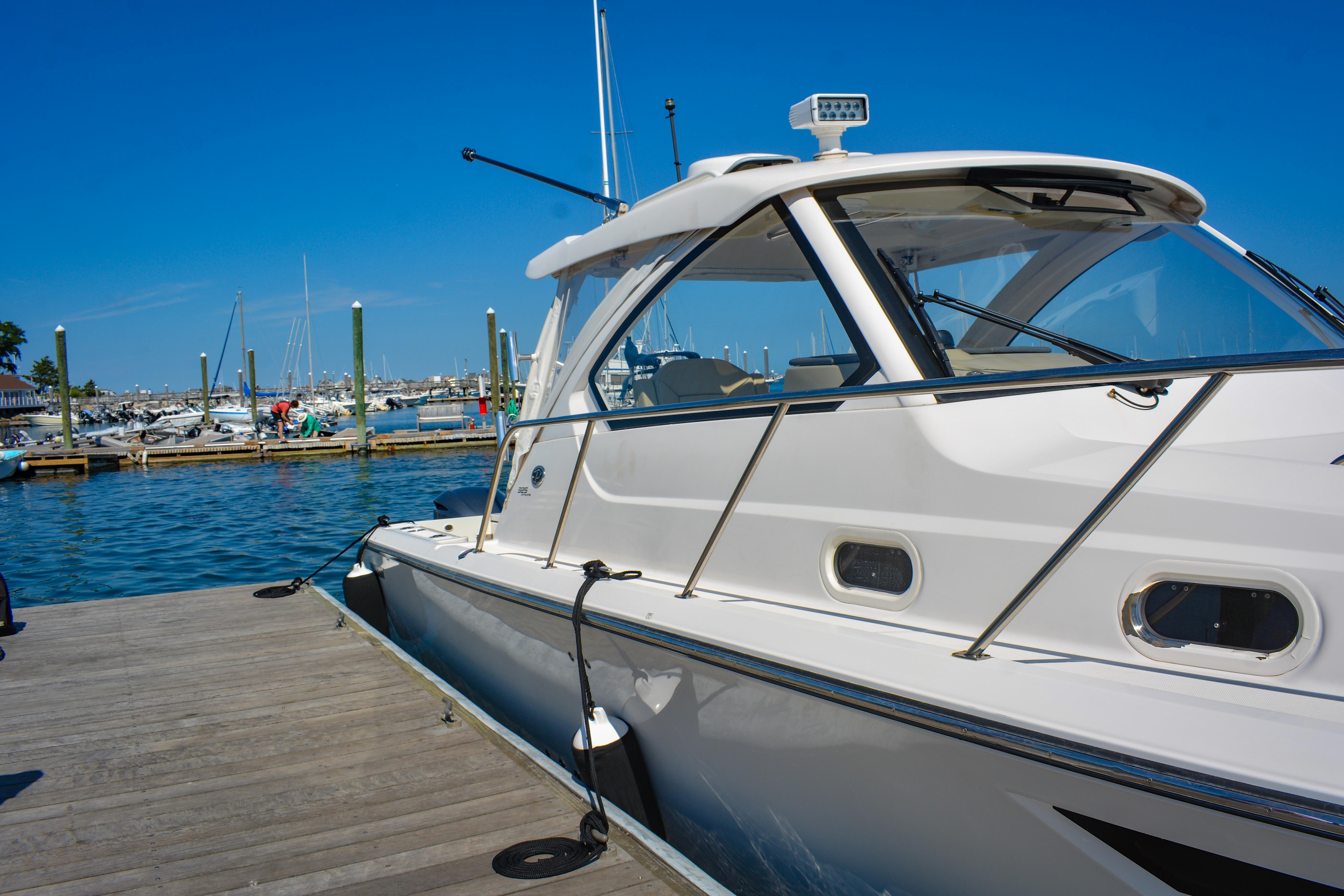 2018 Pursuit OS 325 Offshore Scituate, MA, US 2018 Pursuit OS 325 Offshore Scituate, MA, US