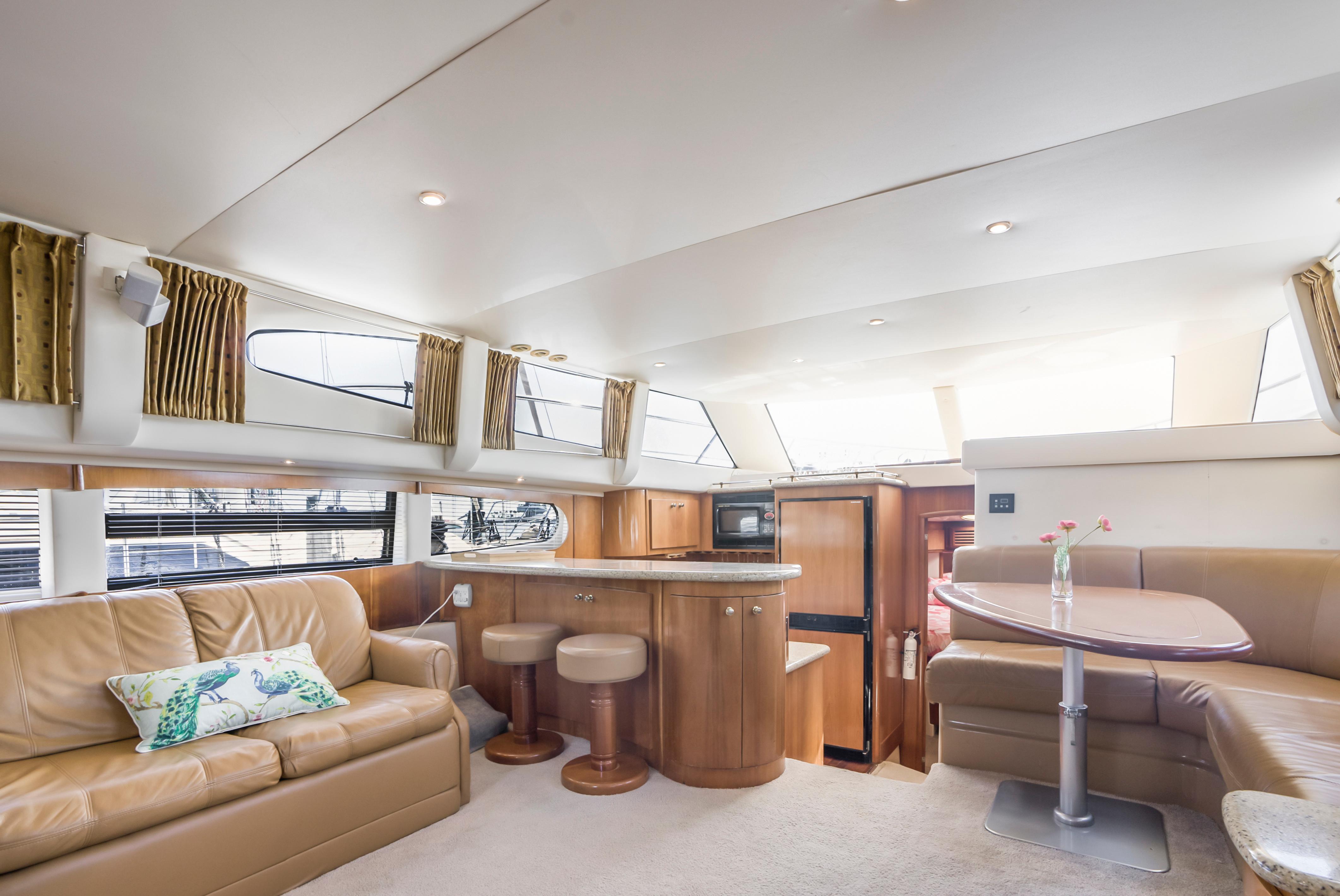 2001-carver-466-motor-yacht-power-9814517-20250531070721499-1_XLARGE