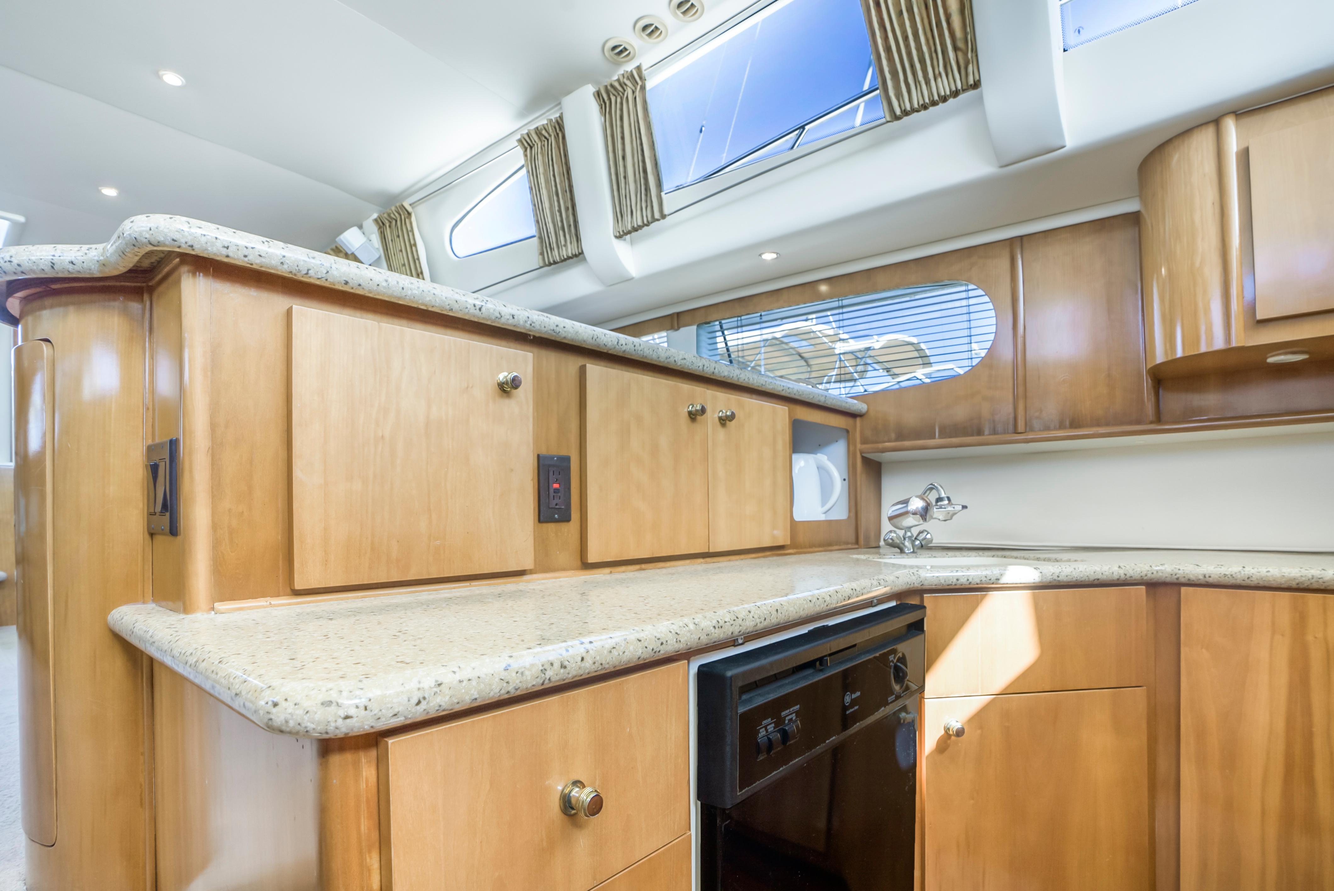 2001-carver-466-motor-yacht-power-9814517-20250531070739697-1_XLARGE