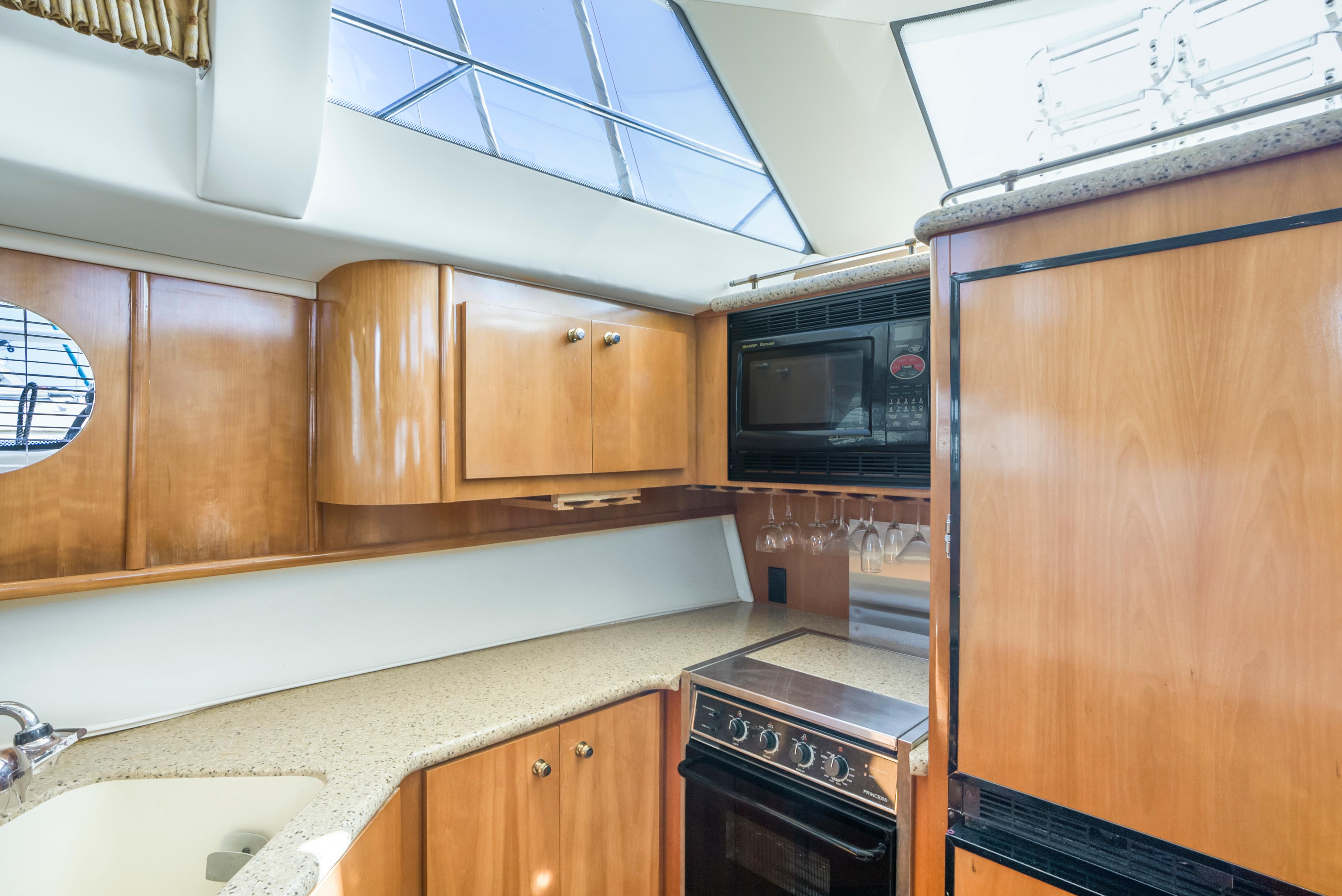 2001-carver-466-motor-yacht-power-9814517-20250531070742760-1_XLARGE