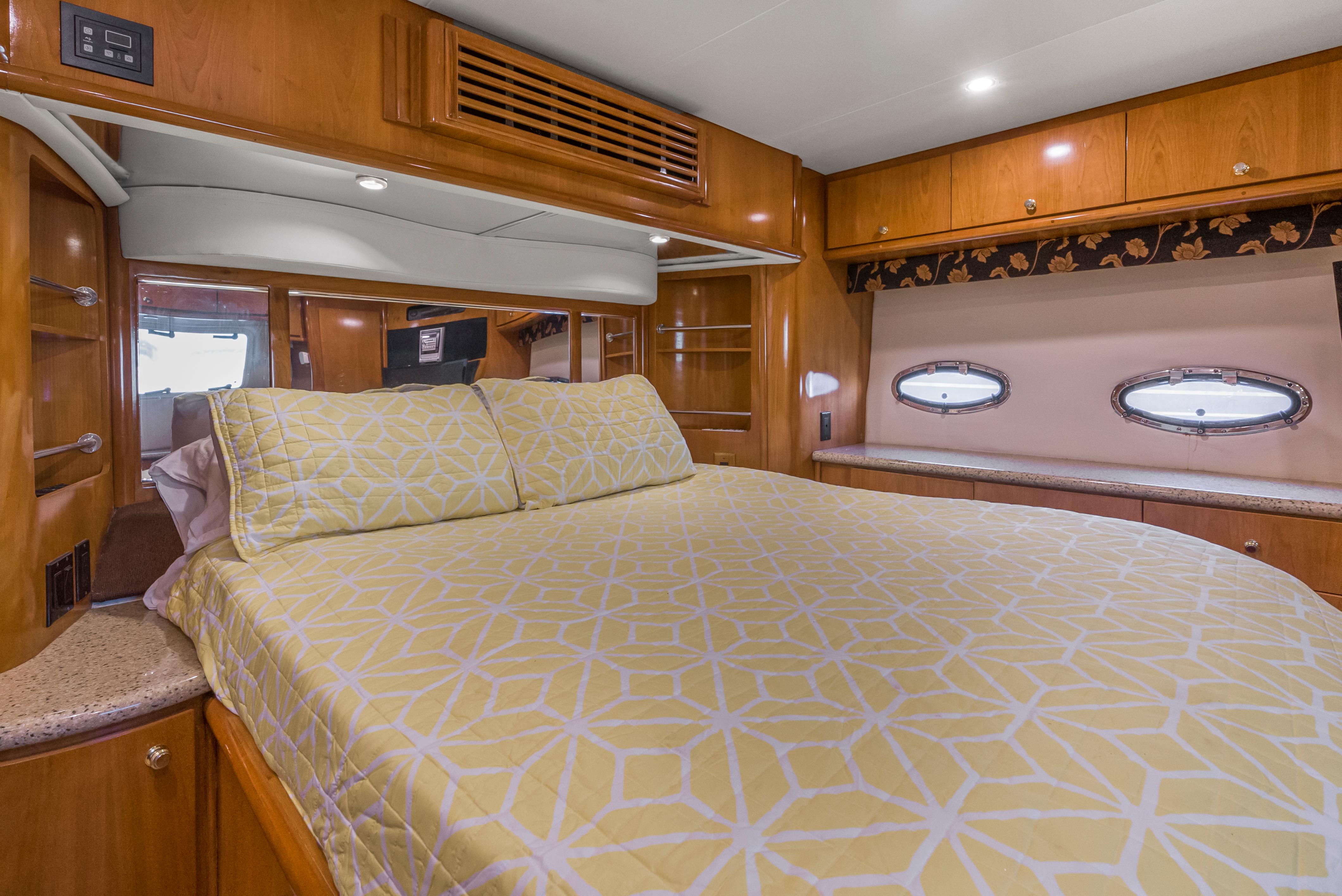 2001-carver-466-motor-yacht-power-9814517-20250531070842150-1_XLARGE