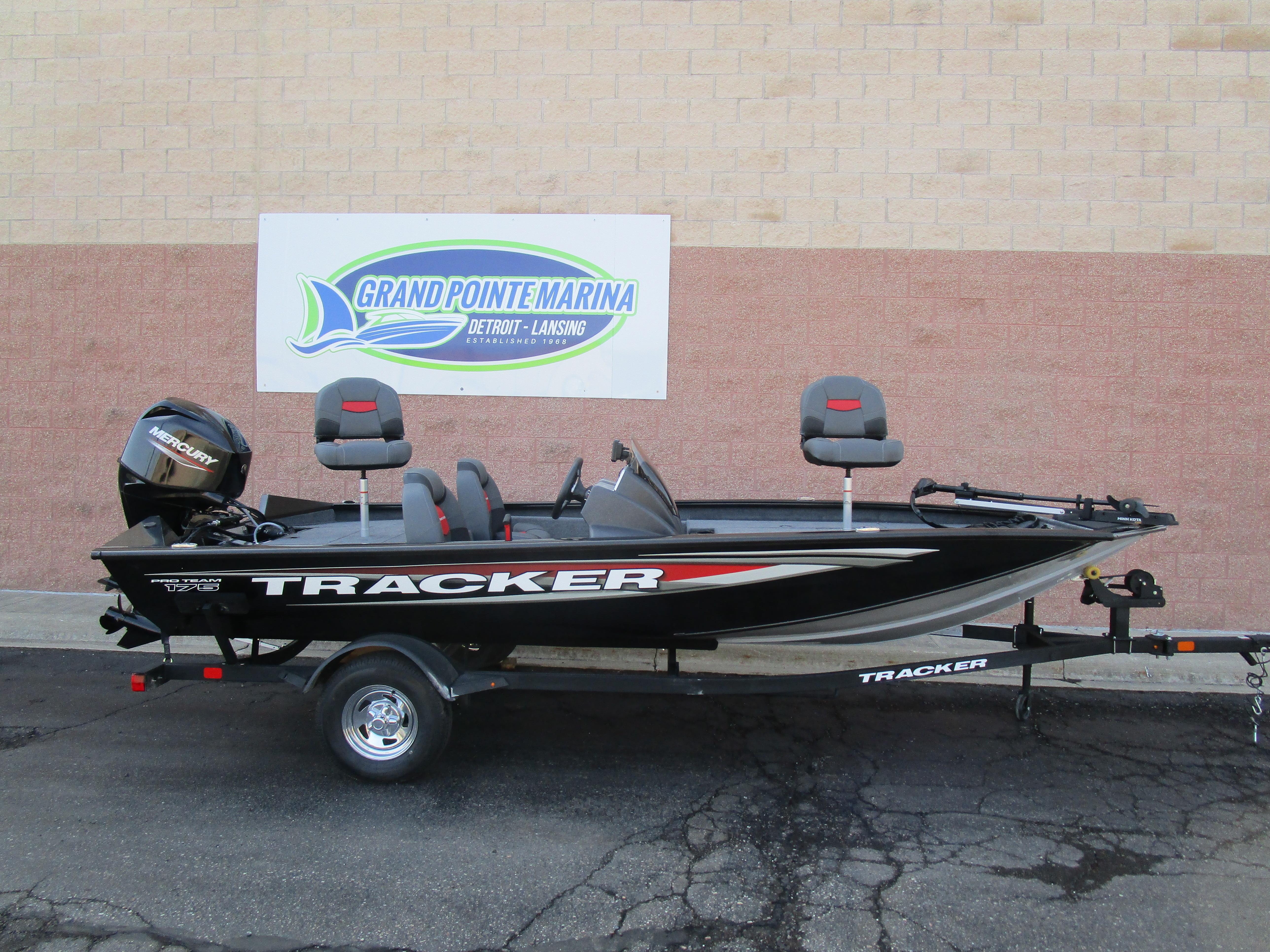 2025 Tracker Pro Team 175 TXW Gallery
