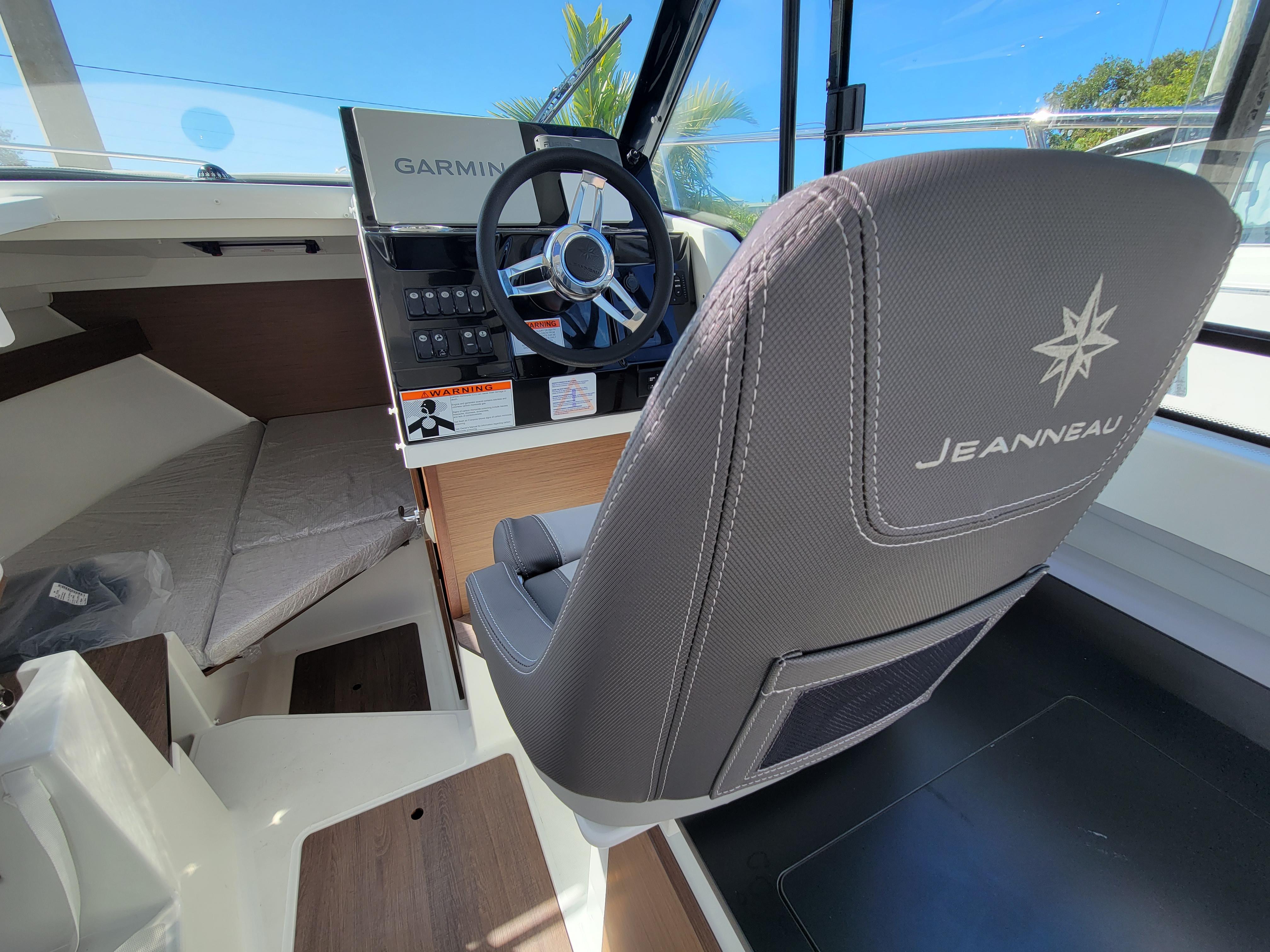 2023 Jeanneau NC Weekender 795 Series 2-10