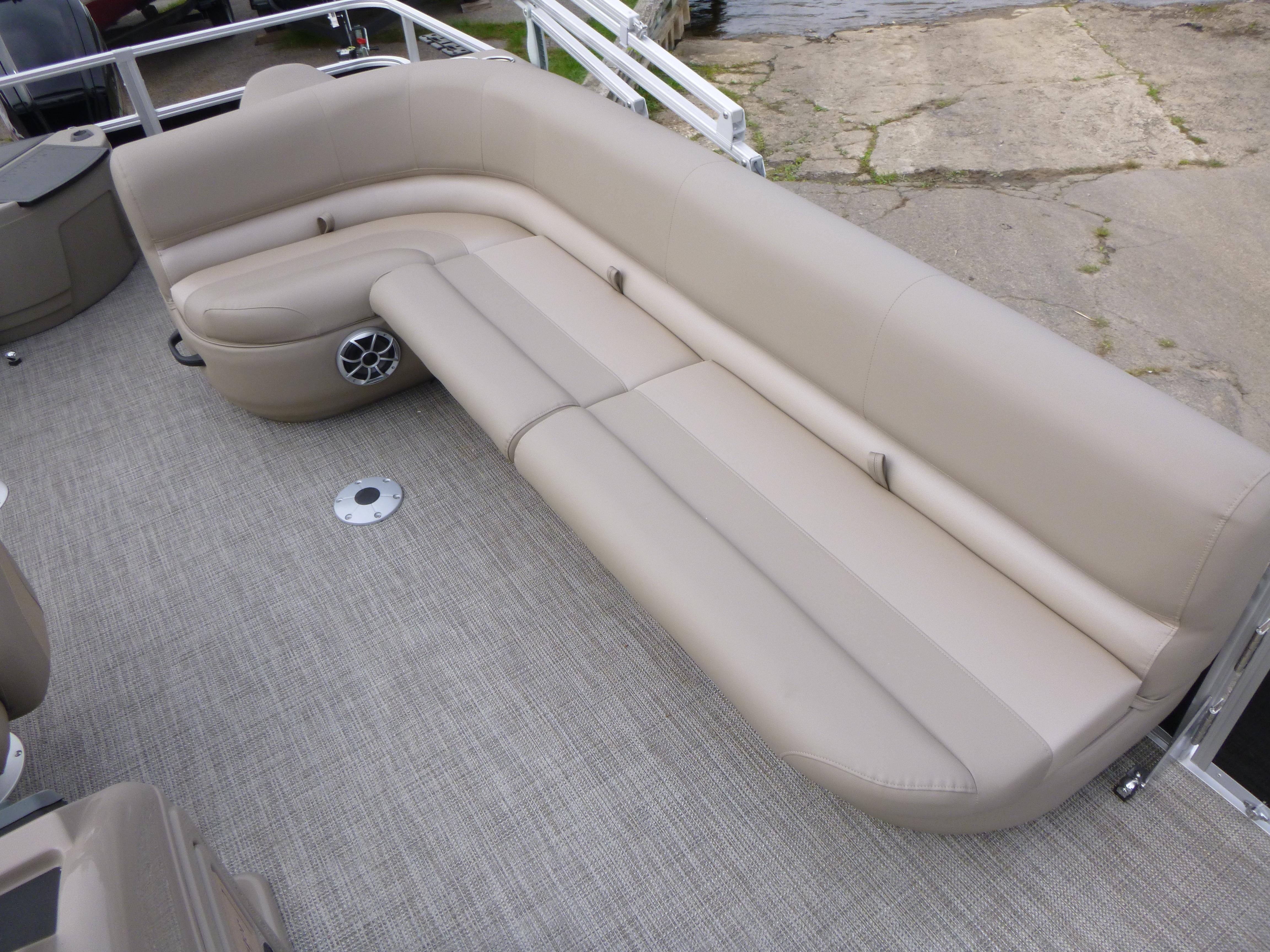 2024 Ranger Reata 200F Gallery
