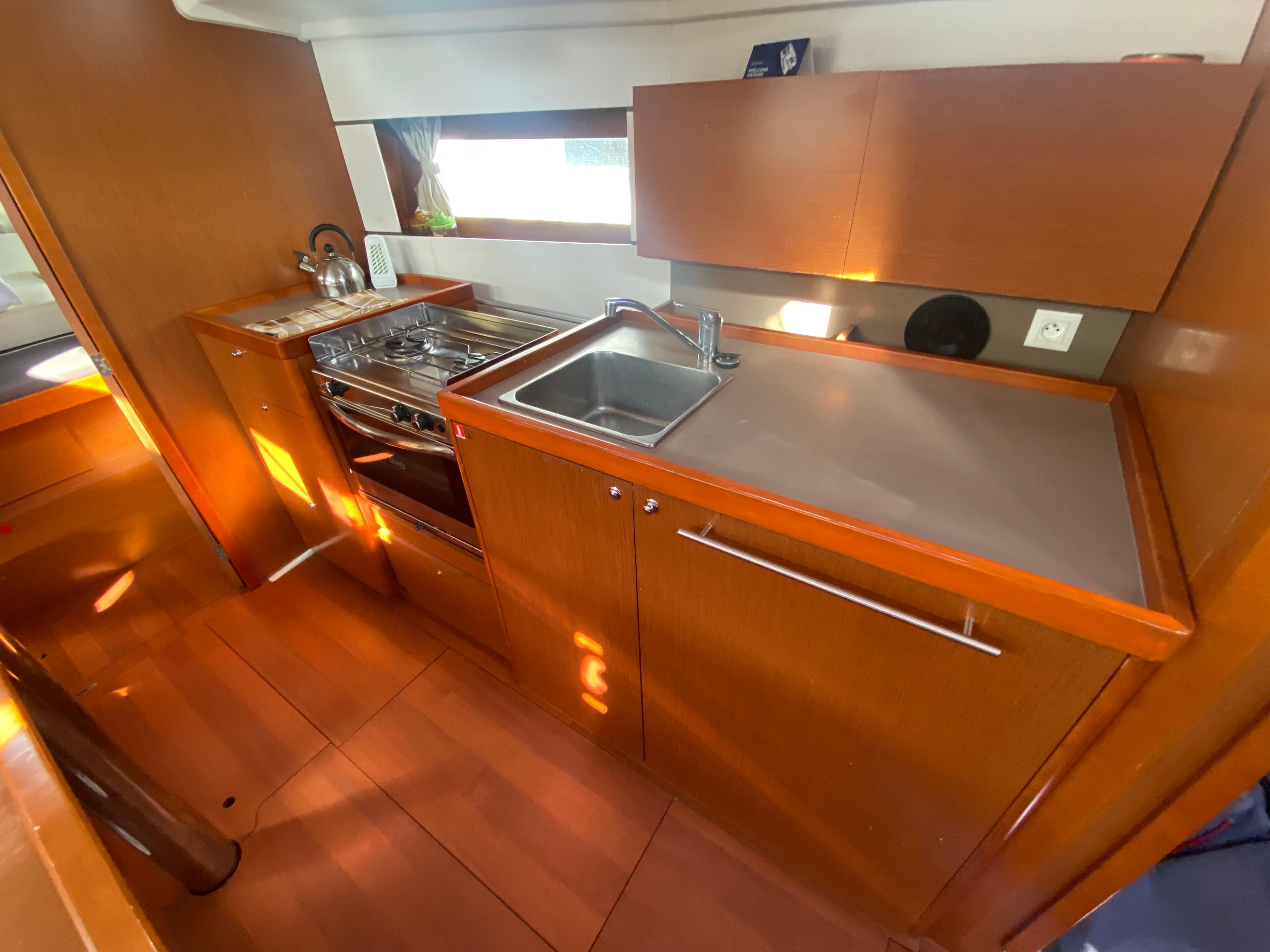 Yacht Photos Pics
