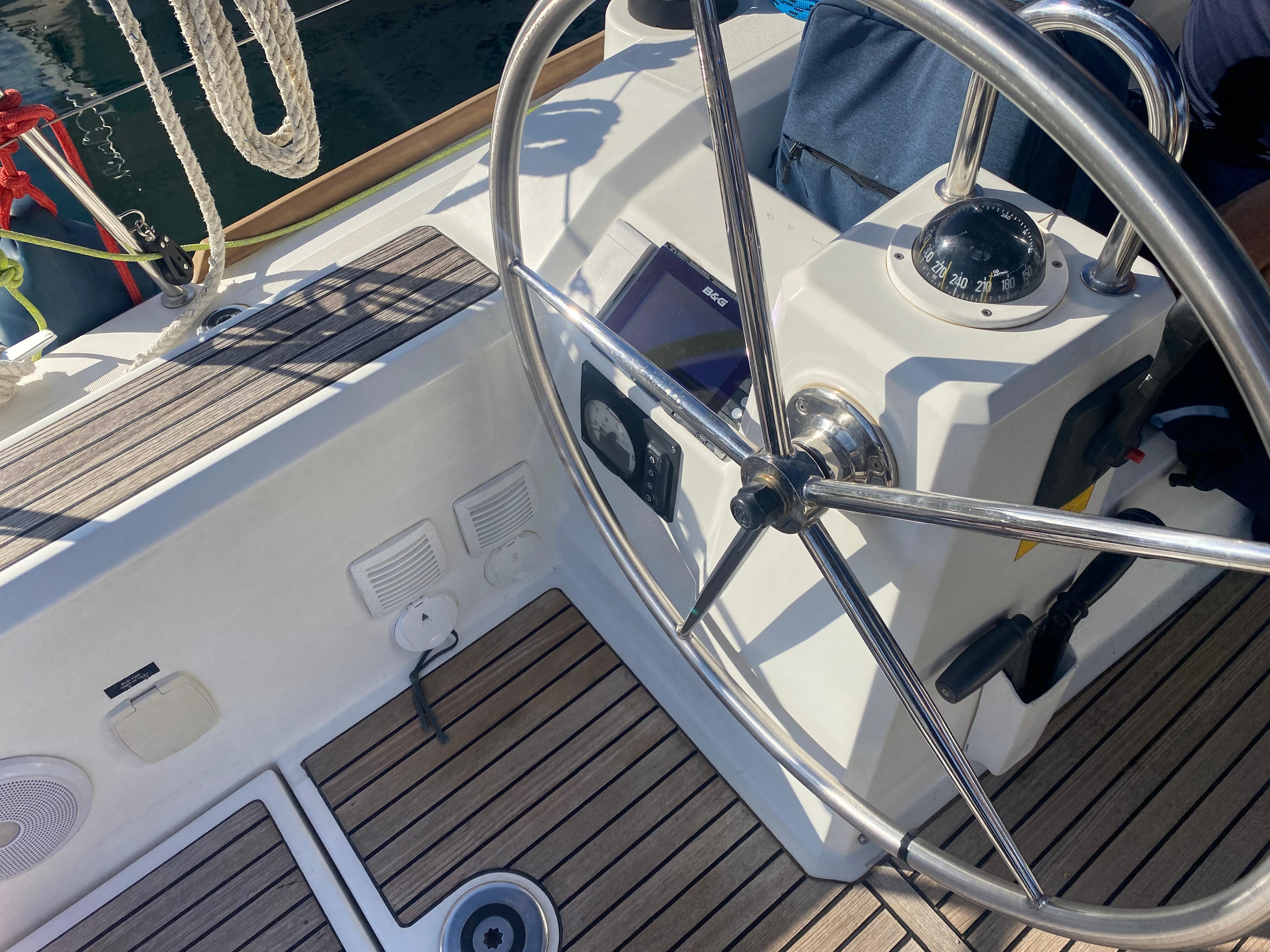 Yacht Photos Pics