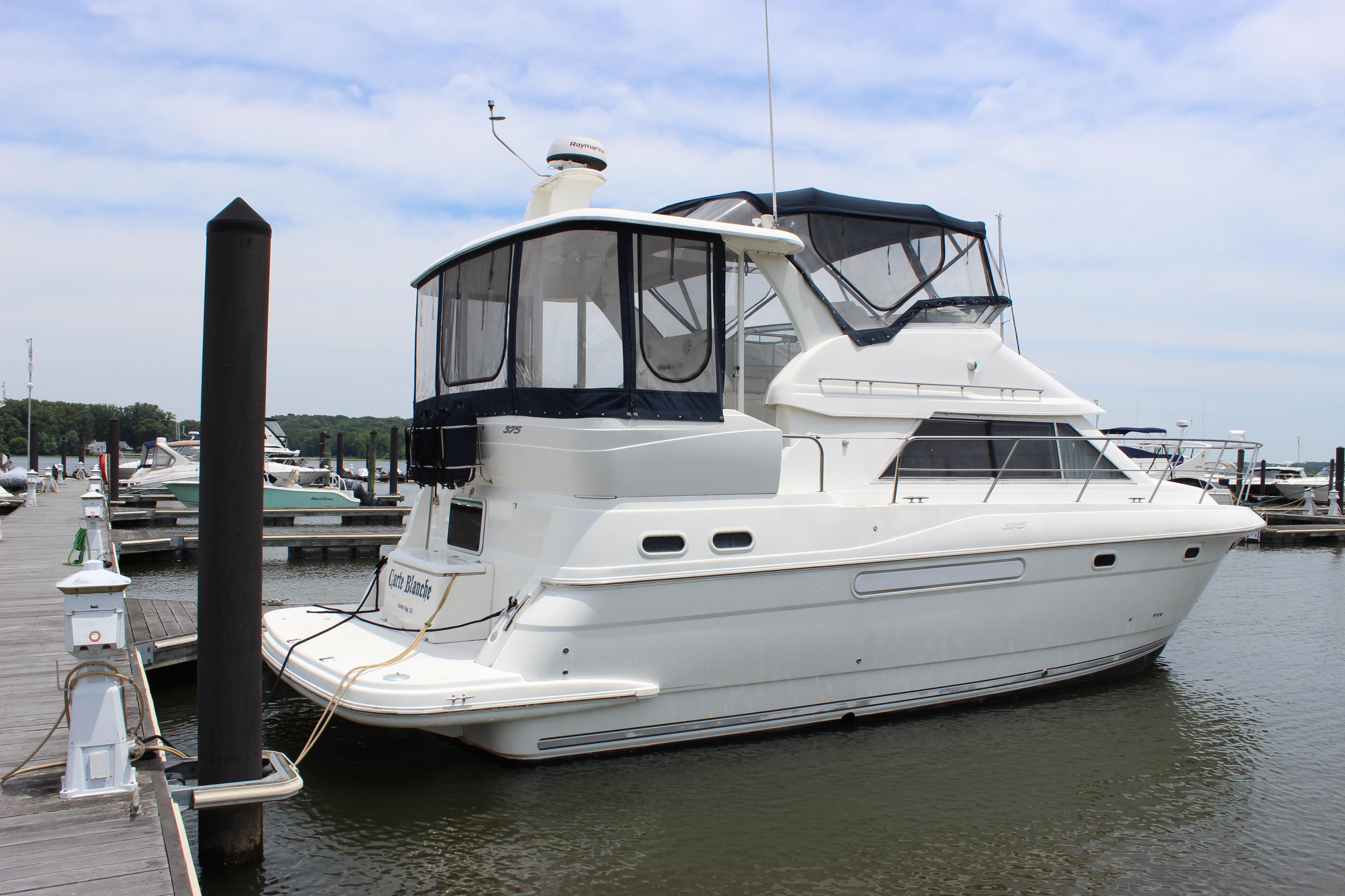 cruiser motor yacht 375