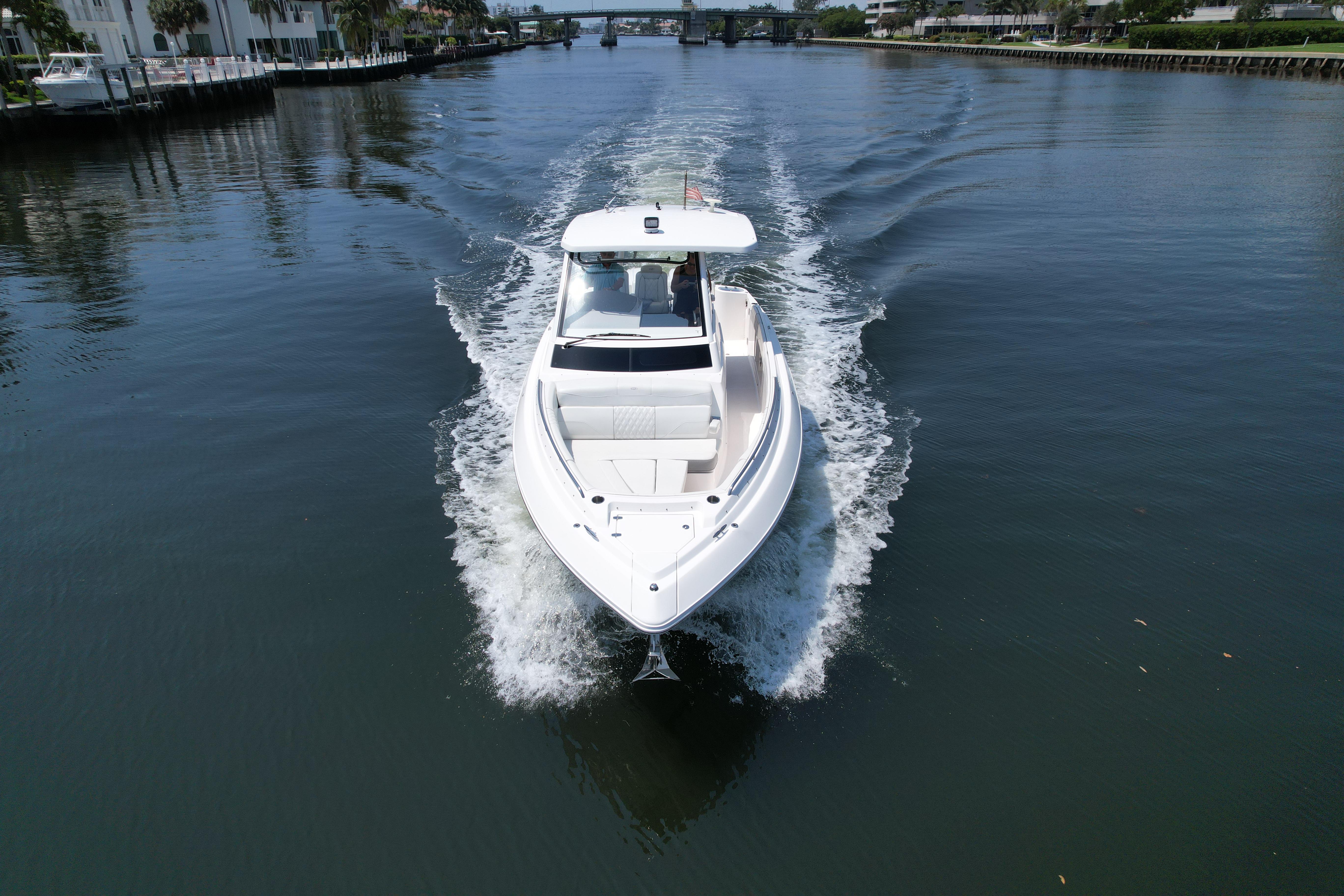 2023-regal-33-sav-power-9784539-20250530113617255-1_XLARGE