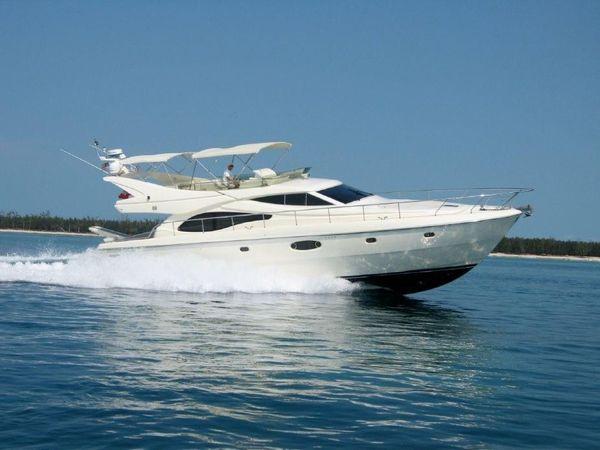 60′ Ferretti Yachts 2004 Yacht for Sale
