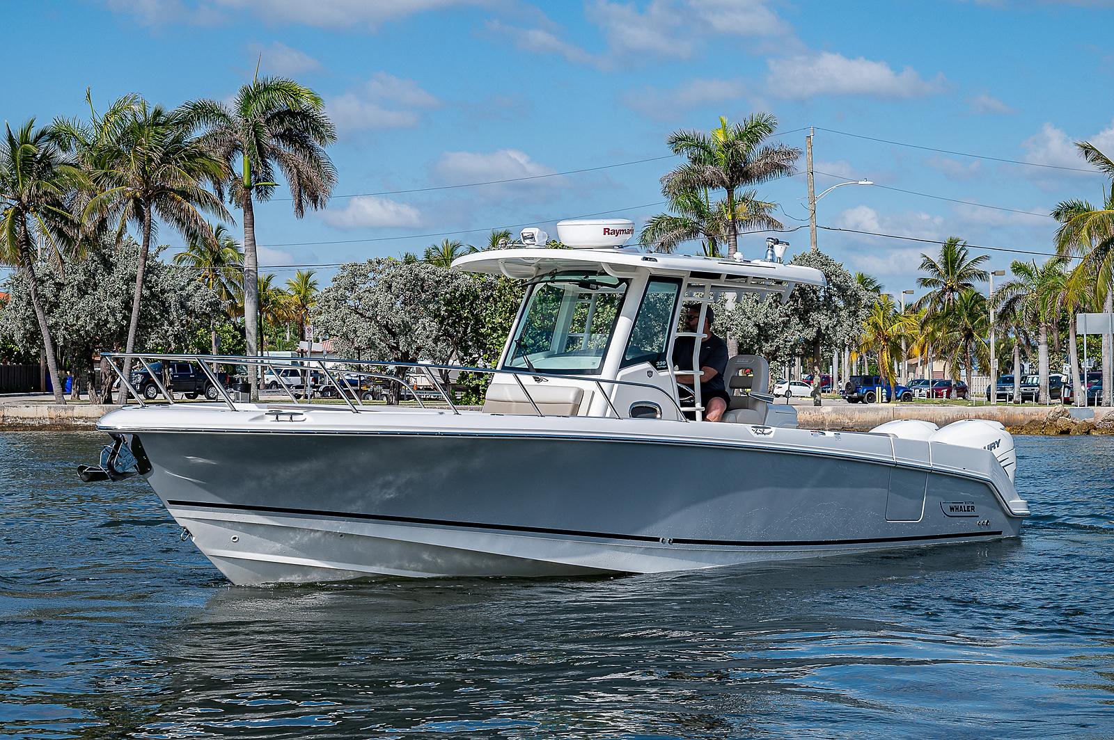 Boston Whaler 330 2018 