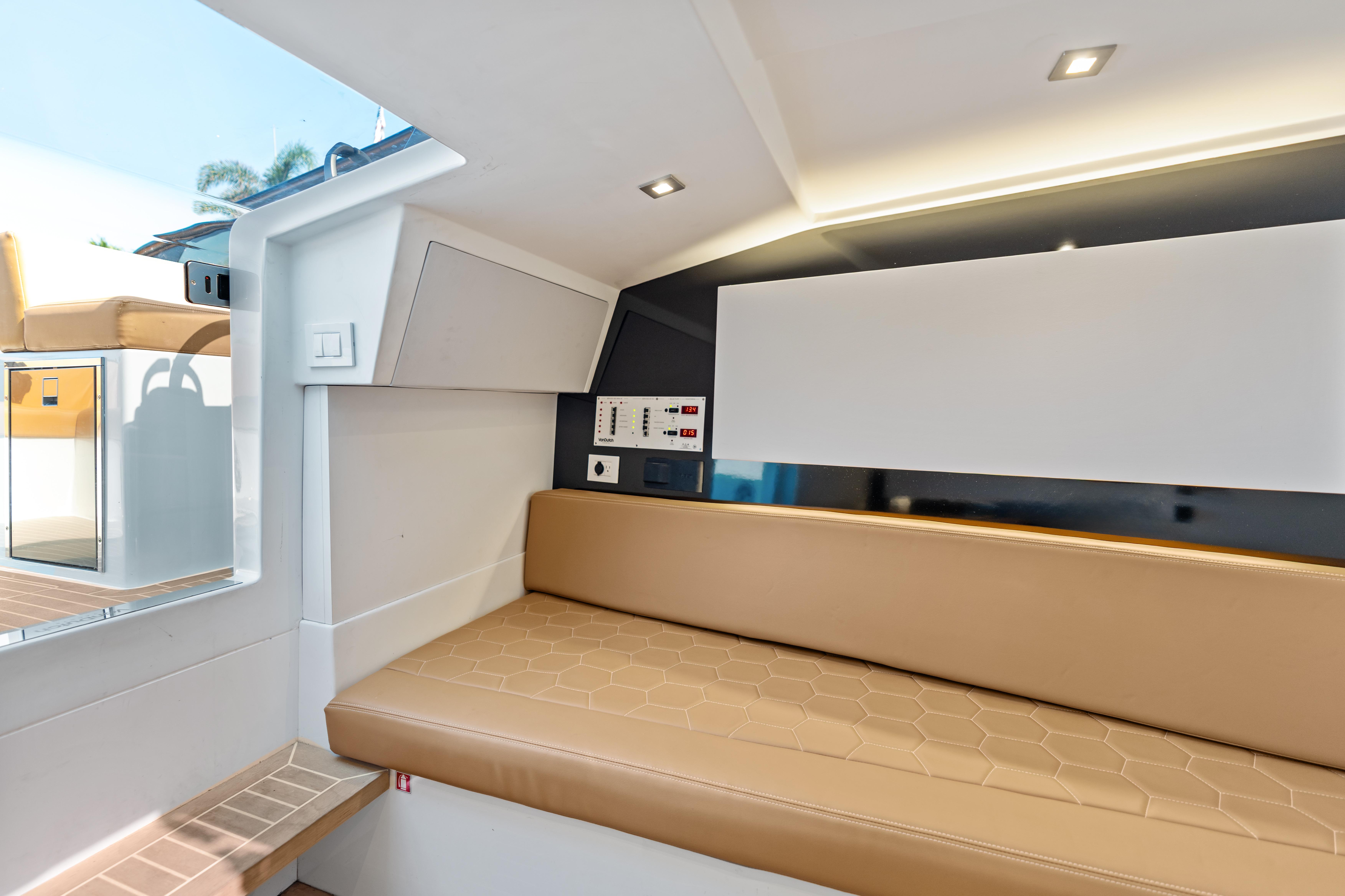 VanDutch-32 2023-R01 FL-US-9644541 | Thumbnail