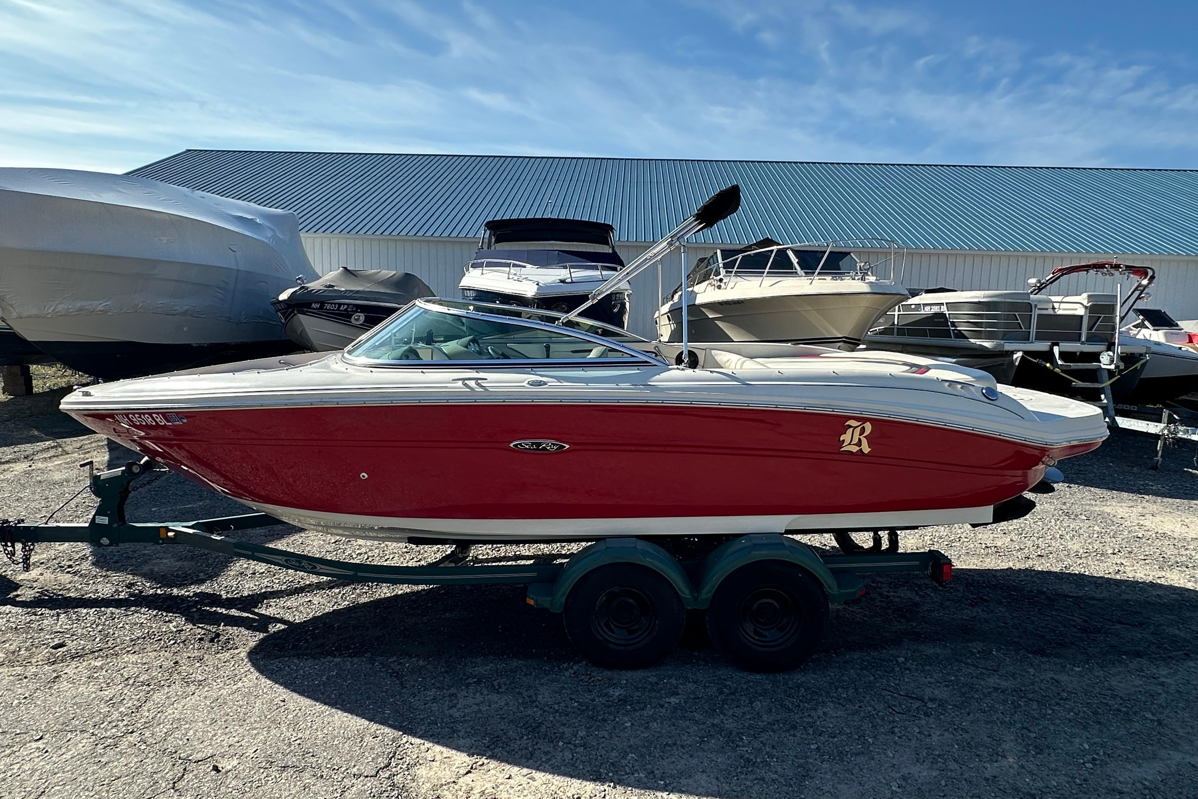 2005 Sea Ray 220 Select
