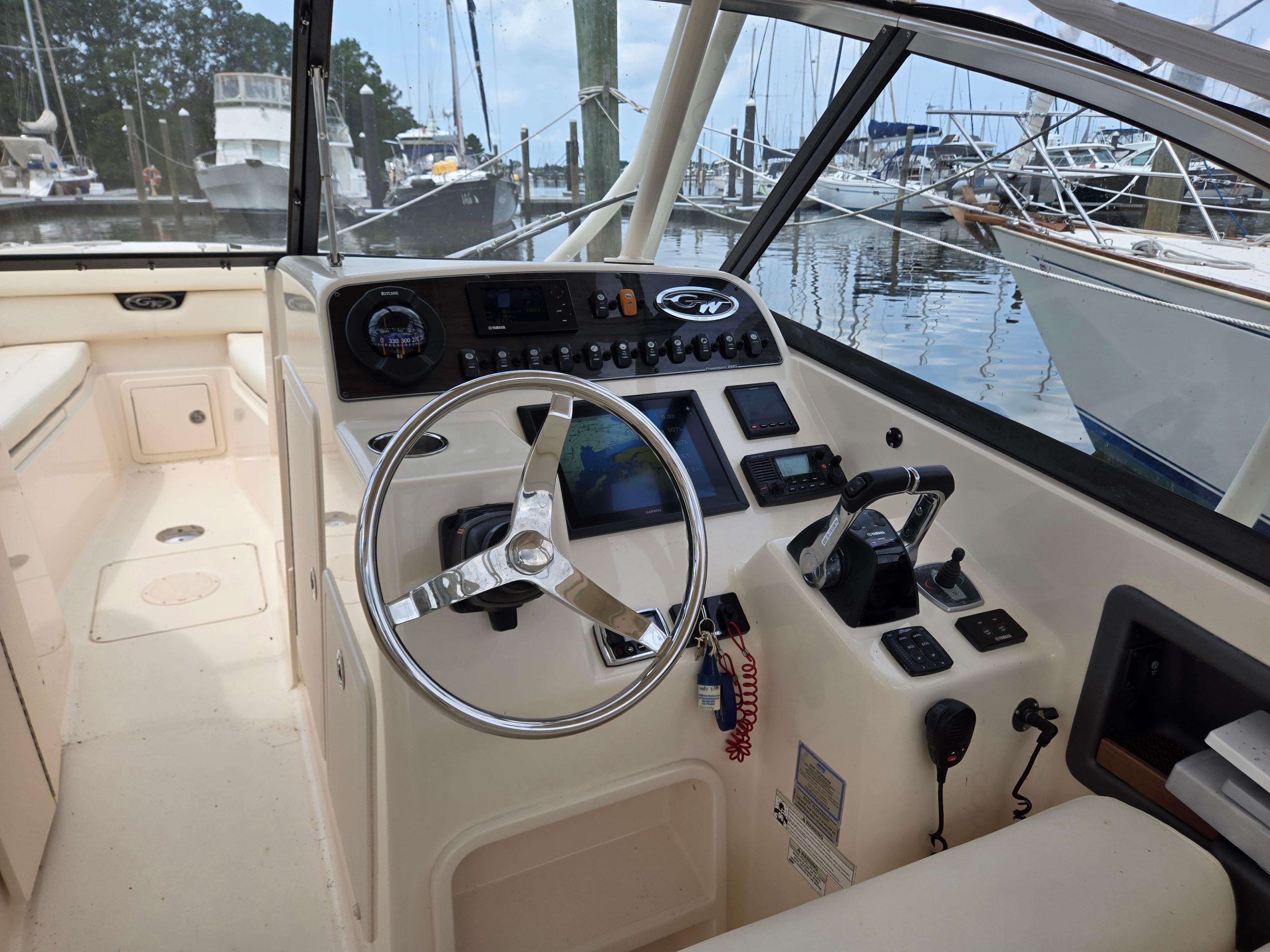2025-grady-white-freedom-285-power-9894544-20250803102946734-1