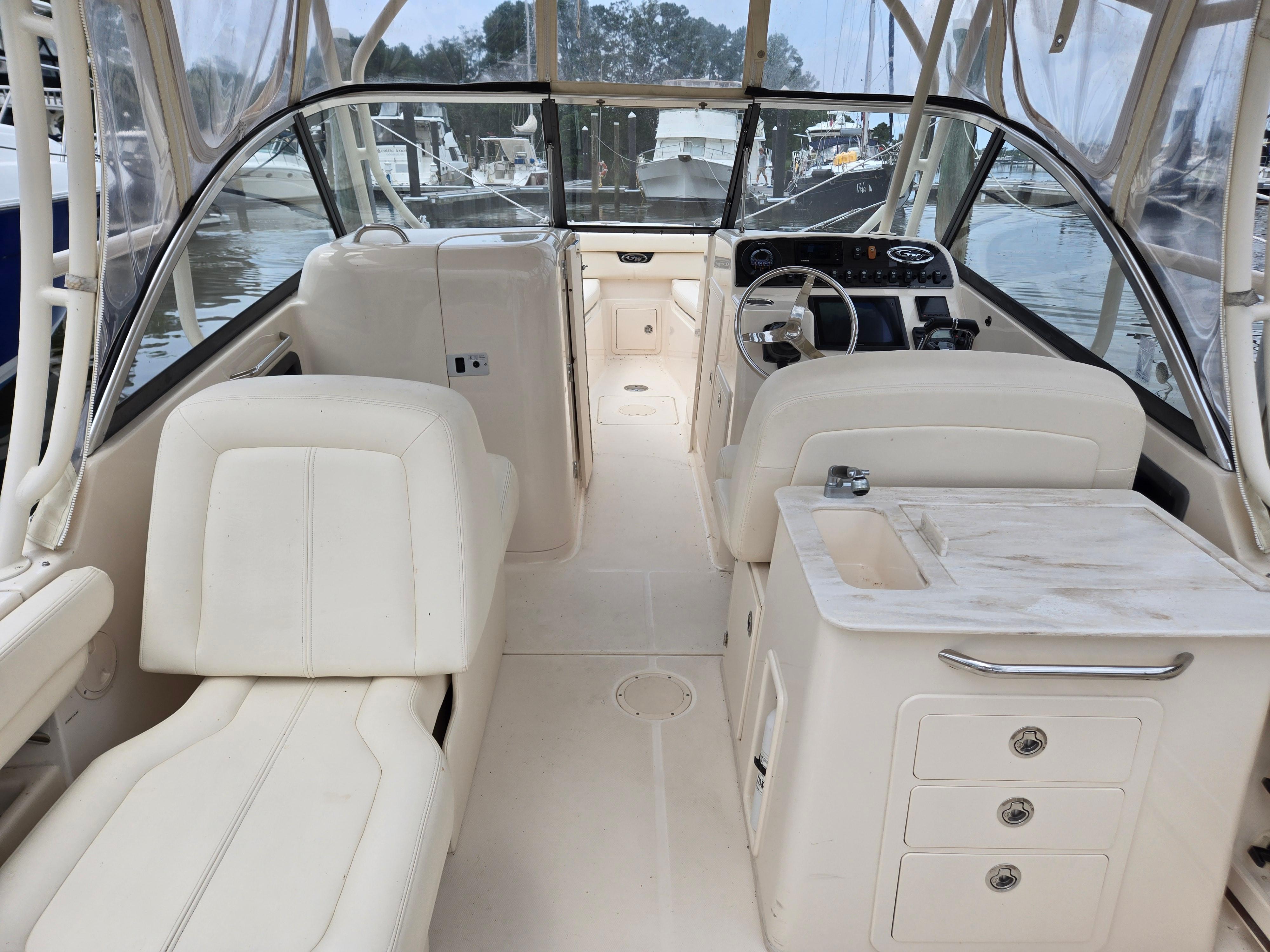 2025-grady-white-freedom-285-power-9894544-20250803102955072-1