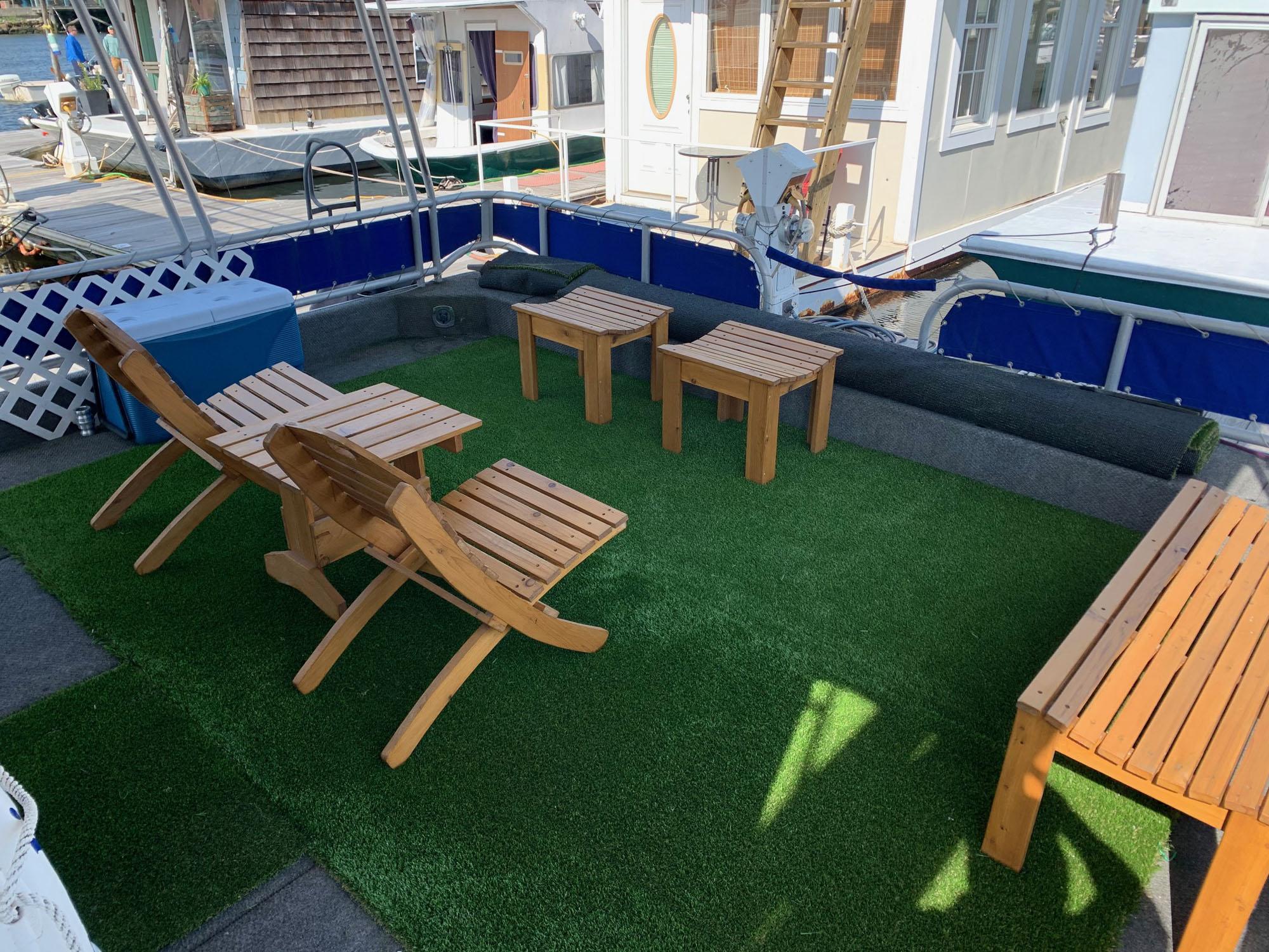 Bow Seating