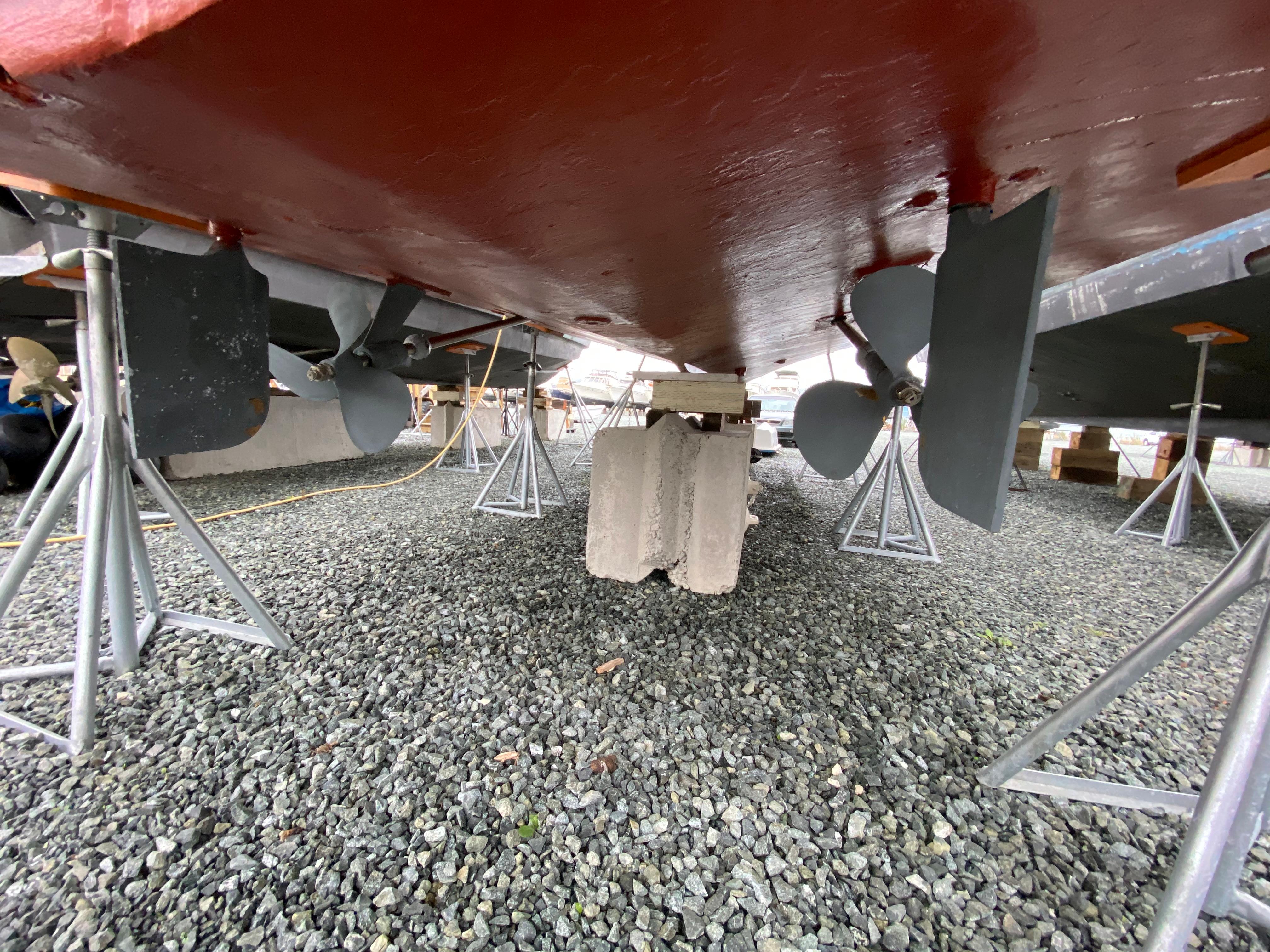 1974 Uniflite Sedan Anacortes,US - BananaBelt Boats and ...