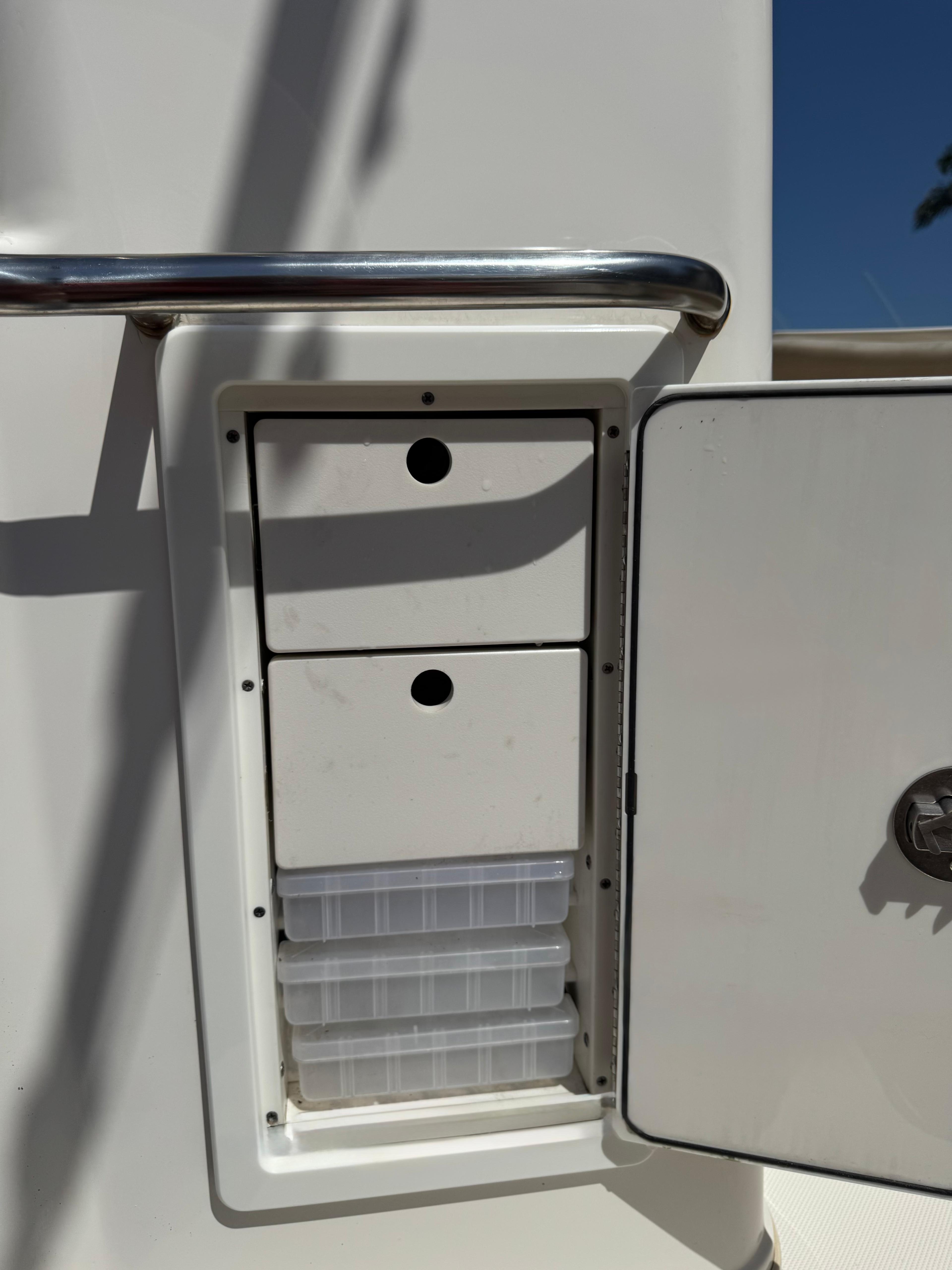 2018-key-west-billistic-281-center-console-power-9744554-20250402075553840-1_XLARGE