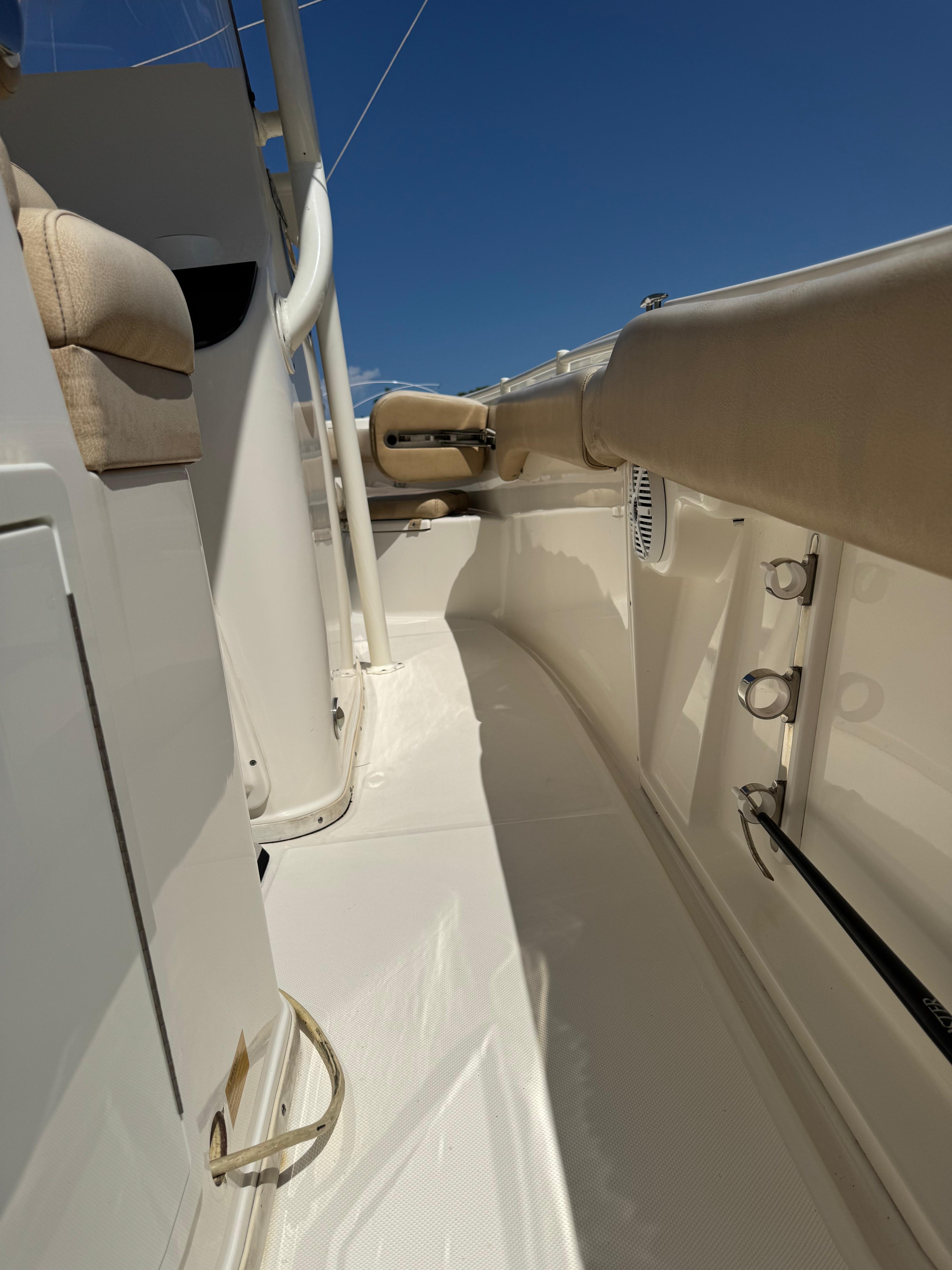 2018-key-west-billistic-281-center-console-power-9744554-20250402075600288-1_XLARGE