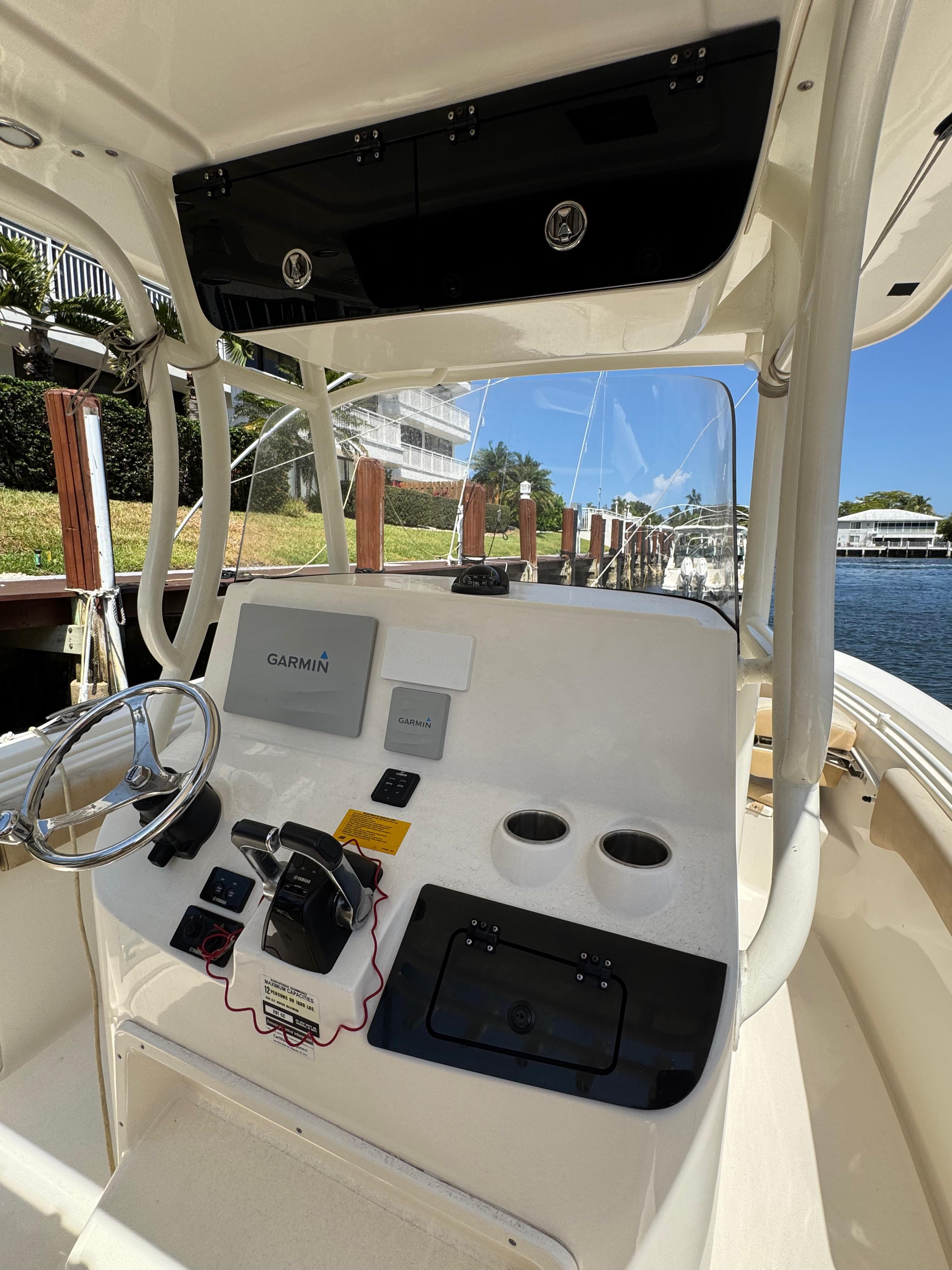 2018-key-west-billistic-281-center-console-power-9744554-20250402075611534-1_XLARGE