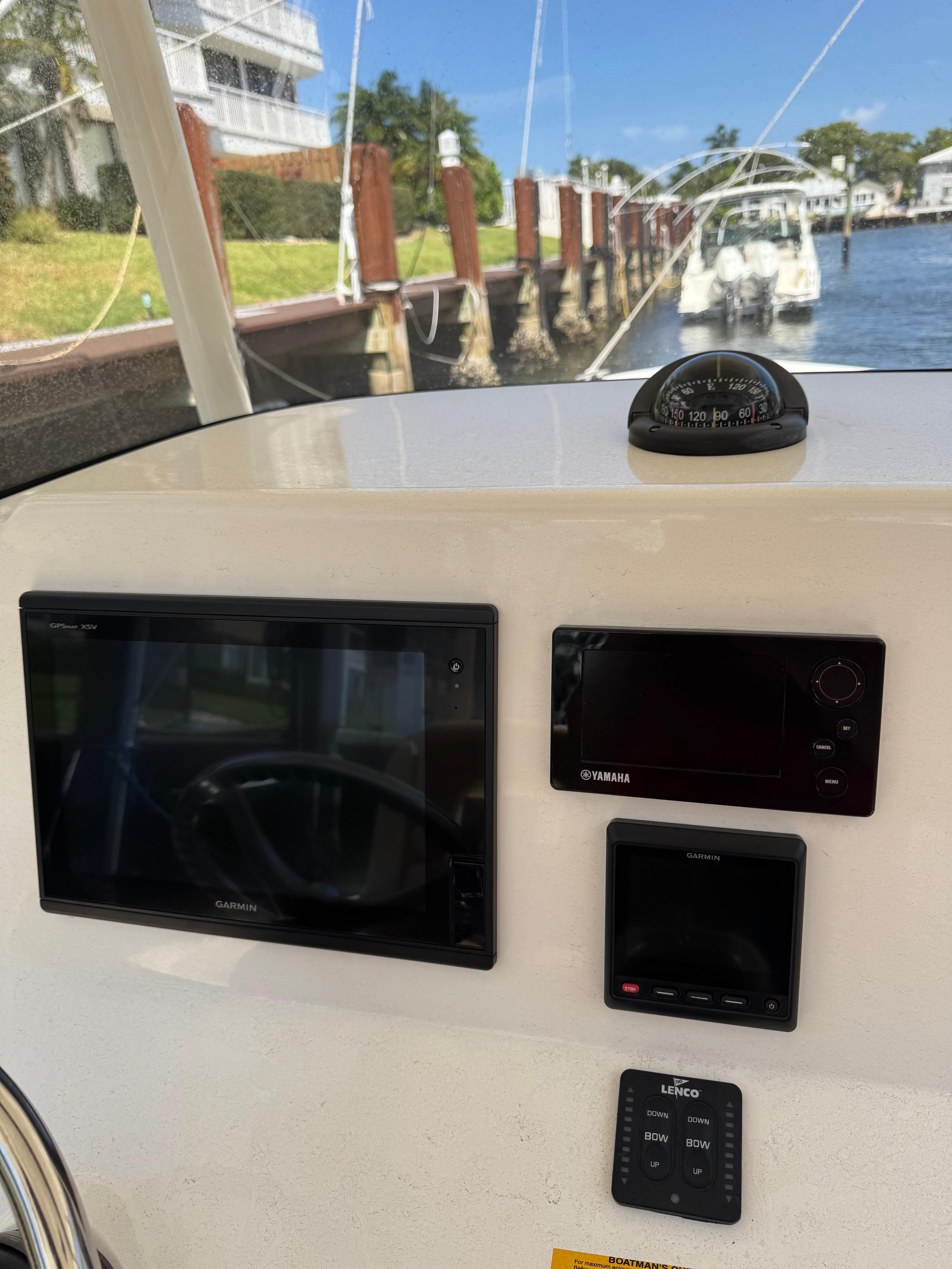 2018-key-west-billistic-281-center-console-power-9744554-20250402081110342-1_XLARGE
