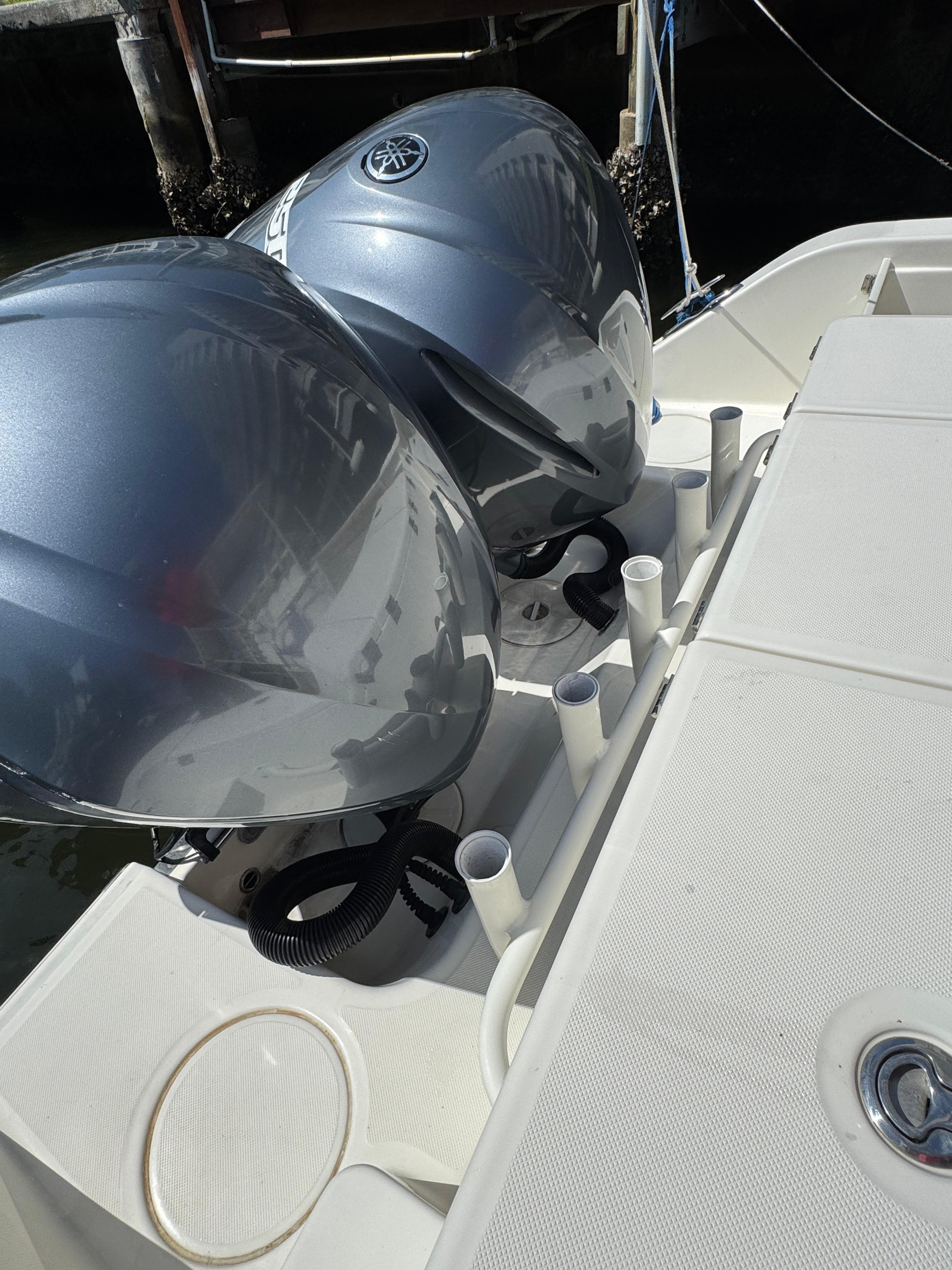 2018-key-west-billistic-281-center-console-power-9744554-20250402081116691-1_XLARGE