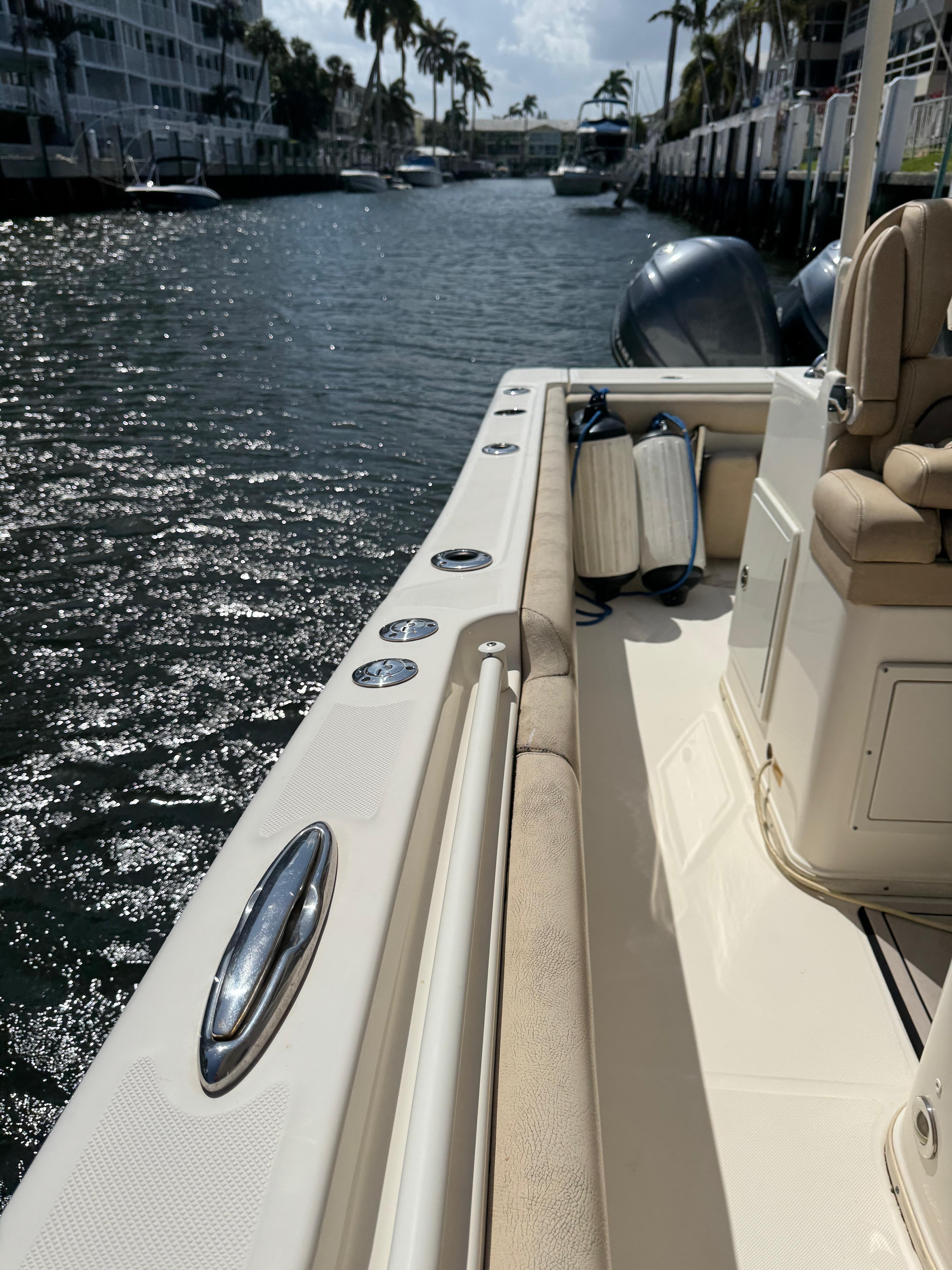 2018-key-west-billistic-281-center-console-power-9744554-20250402081149168-1_XLARGE