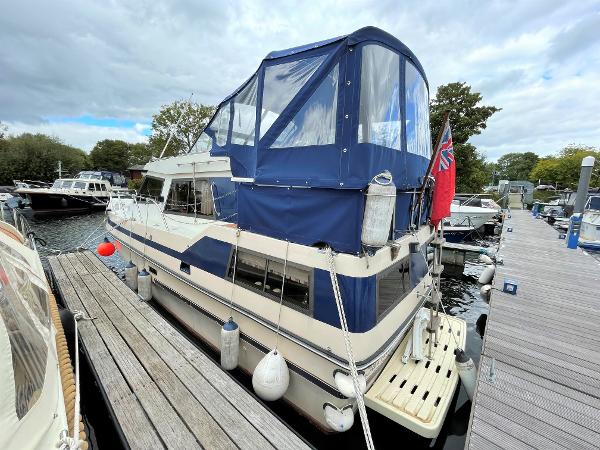 1984 Birchwood 31 Commodore