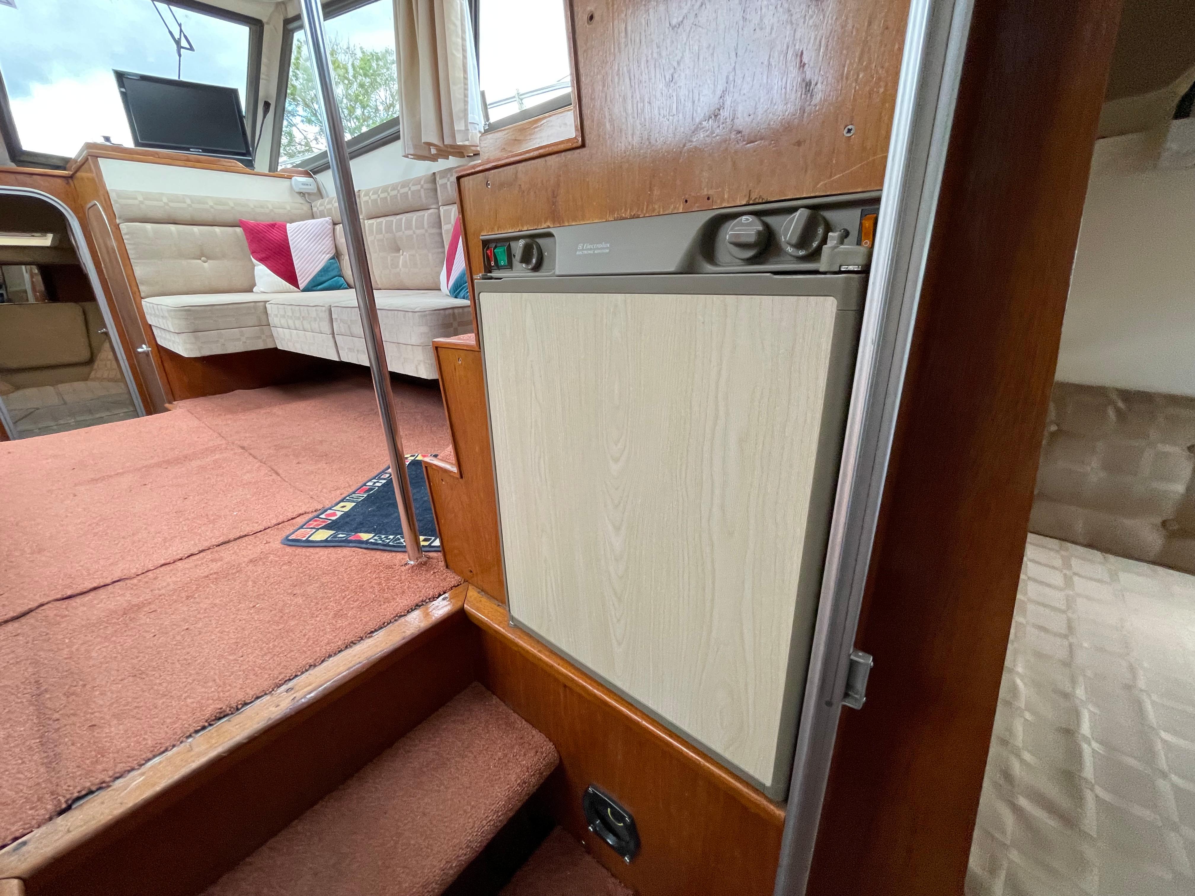 1984 Birchwood 31 Commodore