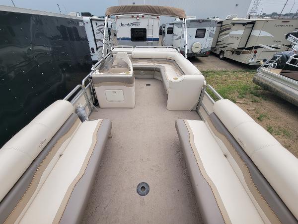 2000 Sylvan boat for sale, model of the boat is Elite & Image # 7 of 17