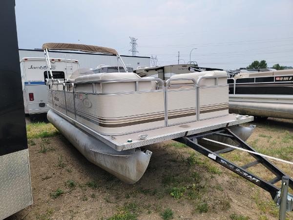 2000 Sylvan boat for sale, model of the boat is Elite & Image # 6 of 17