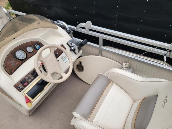 2000 Sylvan boat for sale, model of the boat is Elite & Image # 14 of 17
