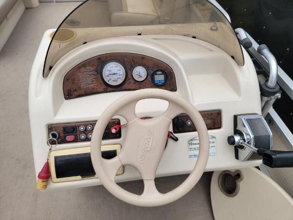 2000 Sylvan boat for sale, model of the boat is Elite & Image # 15 of 17