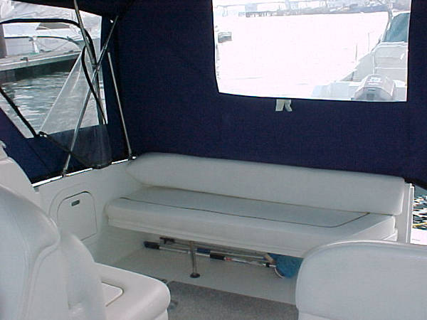 Cockpit settee