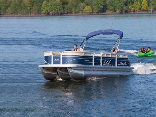 2022 Sun Tracker boat for sale, model of the boat is PARTY BARGE® 22 RF XP3 & Image # 7 of 63