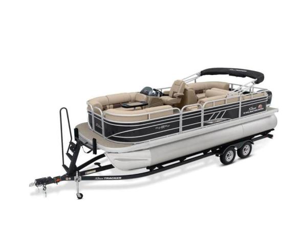 2022 Sun Tracker boat for sale, model of the boat is PARTY BARGE® 22 RF XP3 & Image # 12 of 63