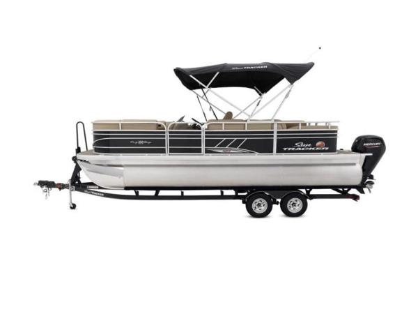 2022 Sun Tracker boat for sale, model of the boat is PARTY BARGE® 22 RF XP3 & Image # 15 of 63