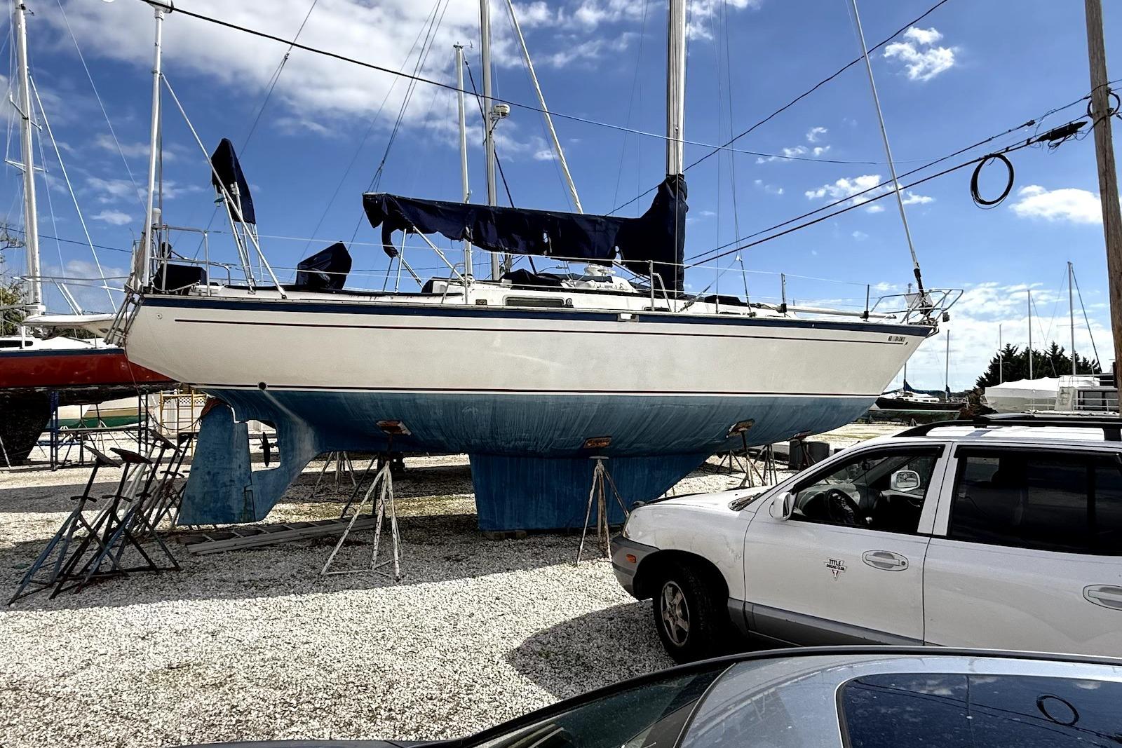 M 10501 JP Knot 10 Yacht Sales M 10501 JP Knot 10 Yacht Sales