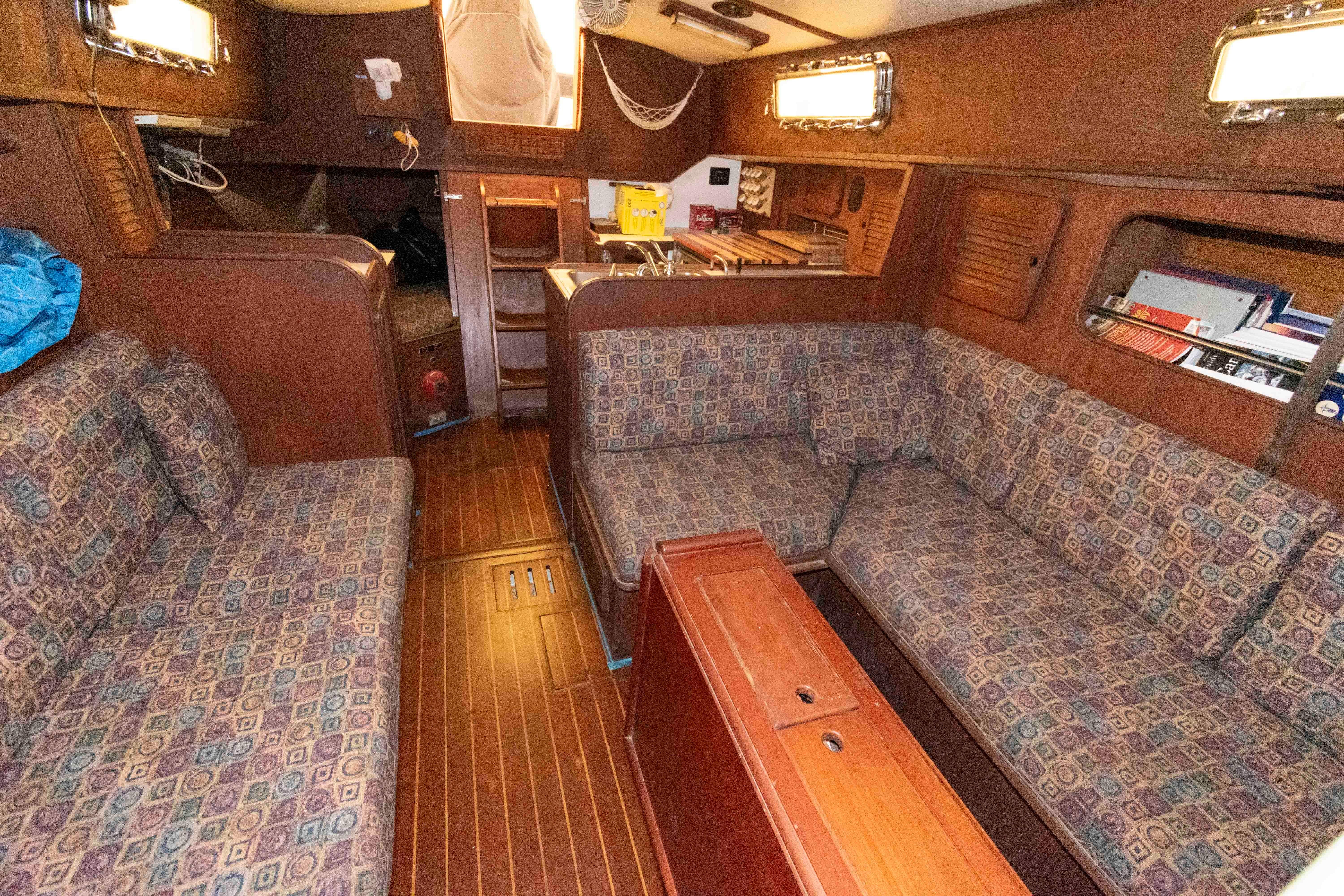 M 10501 JP Knot 10 Yacht Sales M 10501 JP Knot 10 Yacht Sales