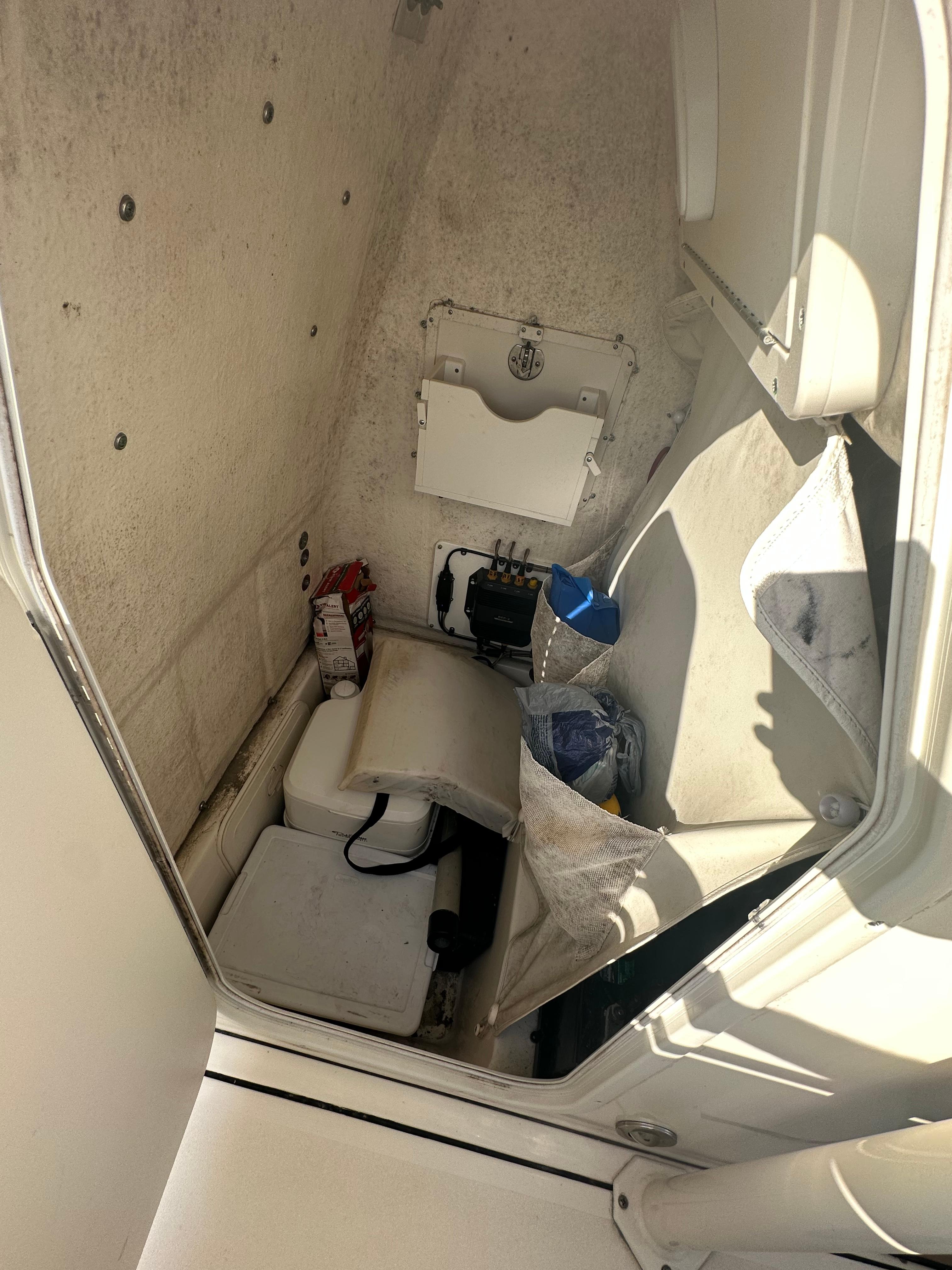 2018 Key West 244 CC - Image 6