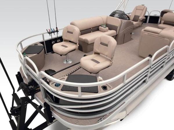 2022 Sun Tracker boat for sale, model of the boat is FISHIN' BARGE® 24 DLX & Image # 11 of 59