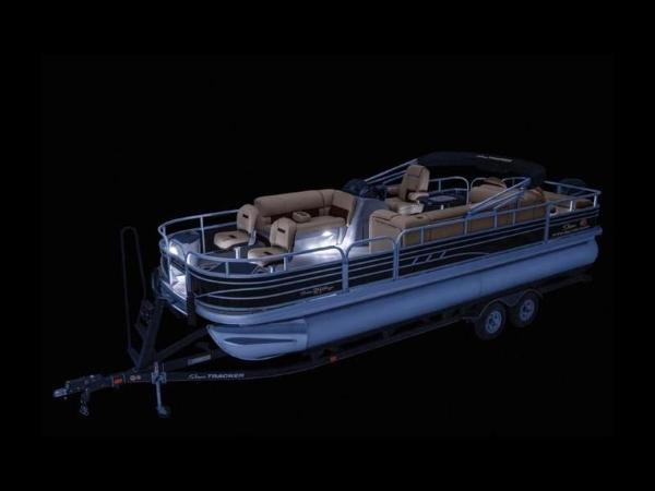2022 Sun Tracker boat for sale, model of the boat is FISHIN' BARGE® 24 DLX & Image # 18 of 59